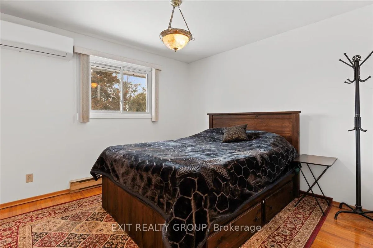 Photo 12 of 12 Chown Crescent, Belleville, Thurlow Ward — HOMEH
