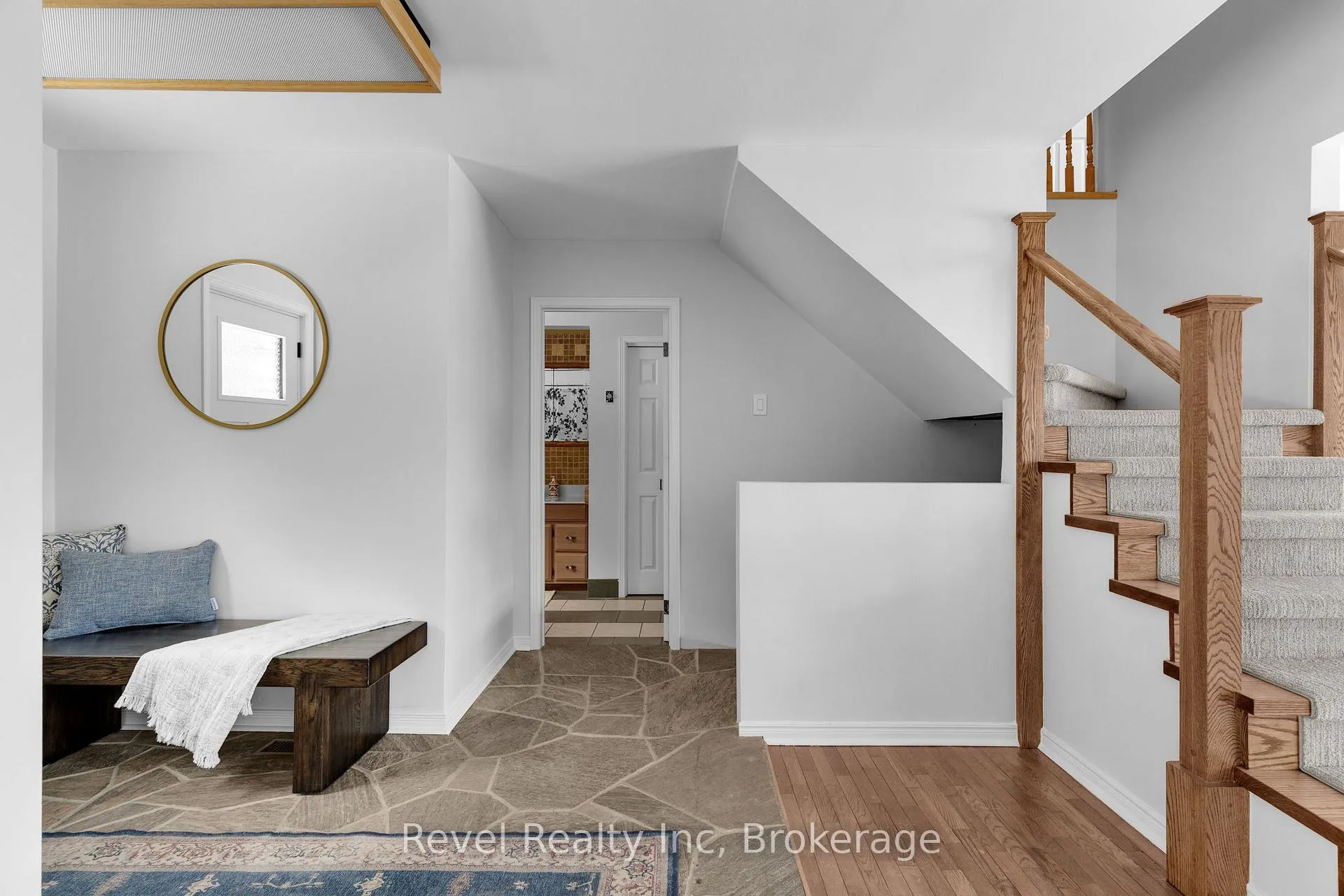 Photo 5 of 75 Silver Point Drive, Seguin — HOMEH