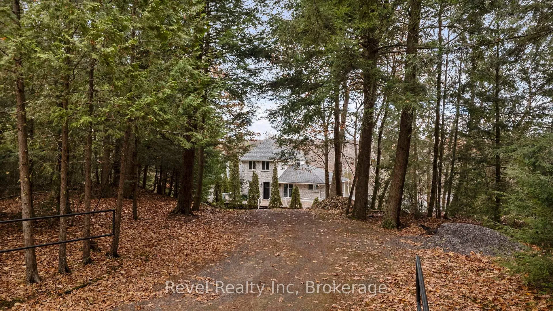Photo 29 of 75 Silver Point Drive, Seguin — HOMEH
