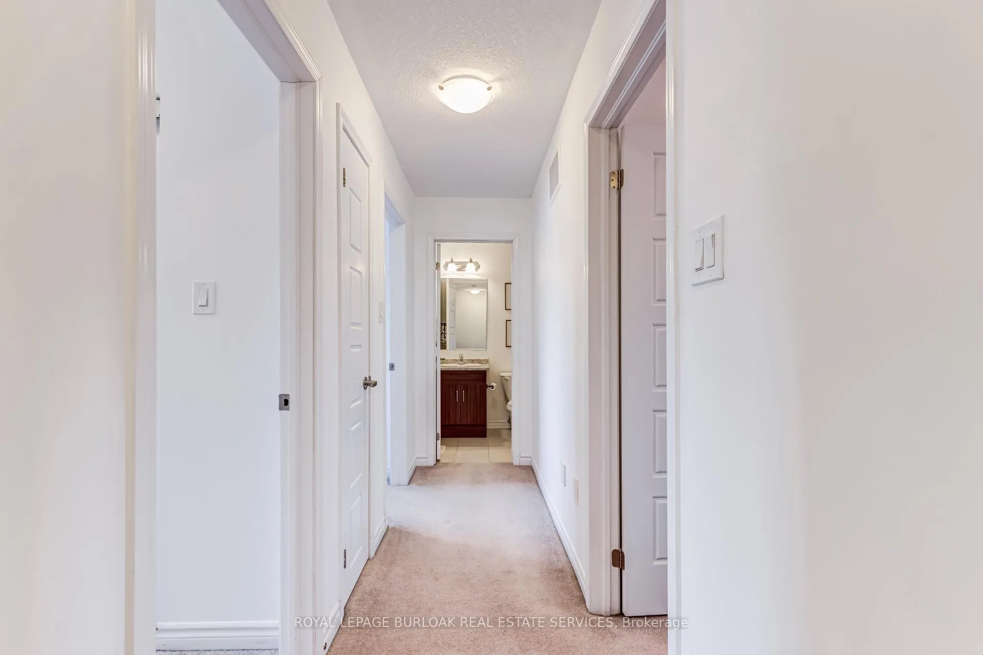 Photo 27 of 137 McMonies Drive, Hamilton, Waterdown — HOMEH