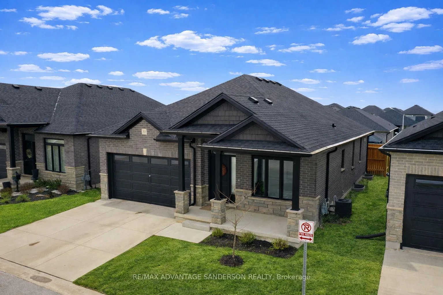 Photo 3 of Unit 30, 383 Daventry Way, Middlesex Centre, Komoka — HOMEH