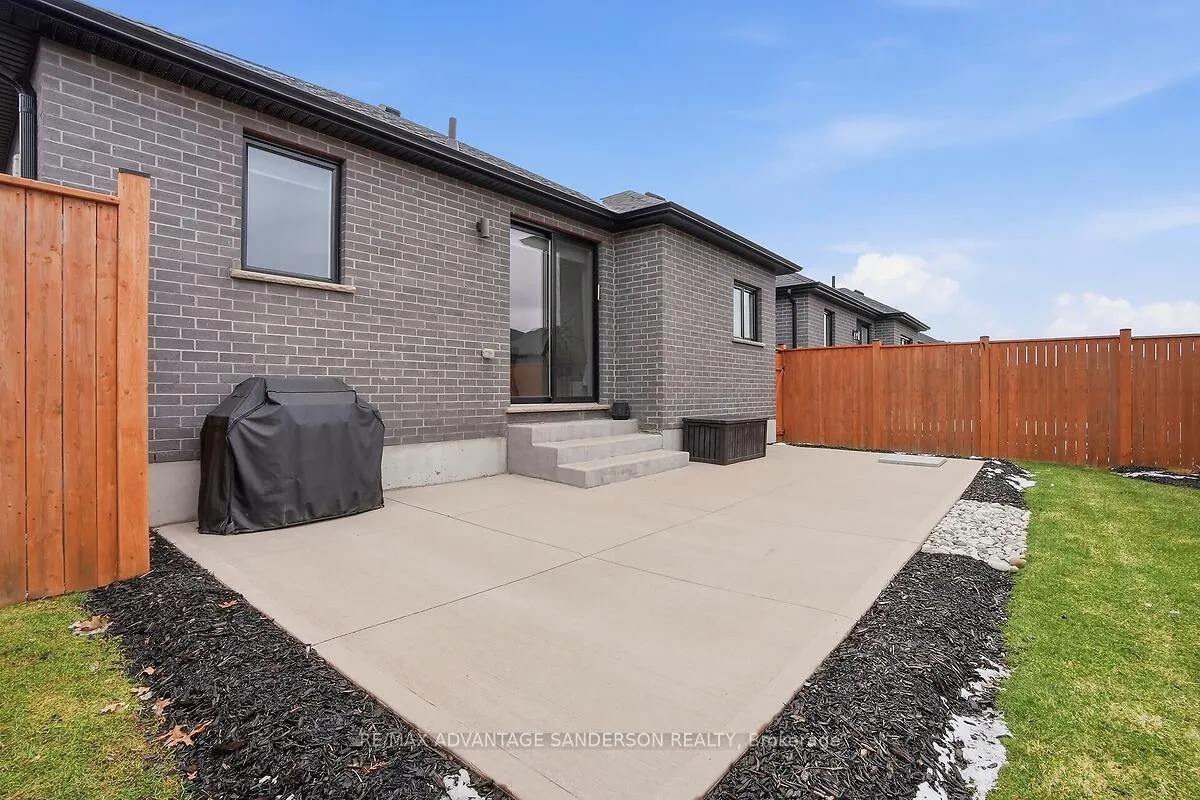 Photo 15 of Unit 30, 383 Daventry Way, Middlesex Centre, Komoka — HOMEH