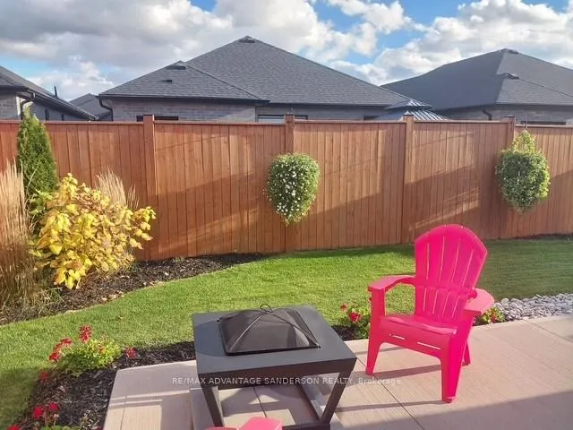 Photo 17 of Unit 30, 383 Daventry Way, Middlesex Centre, Komoka — HOMEH
