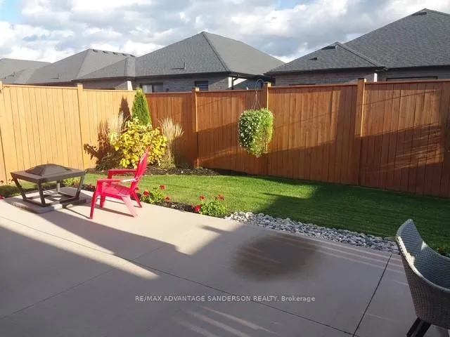 Photo 18 of Unit 30, 383 Daventry Way, Middlesex Centre, Komoka — HOMEH