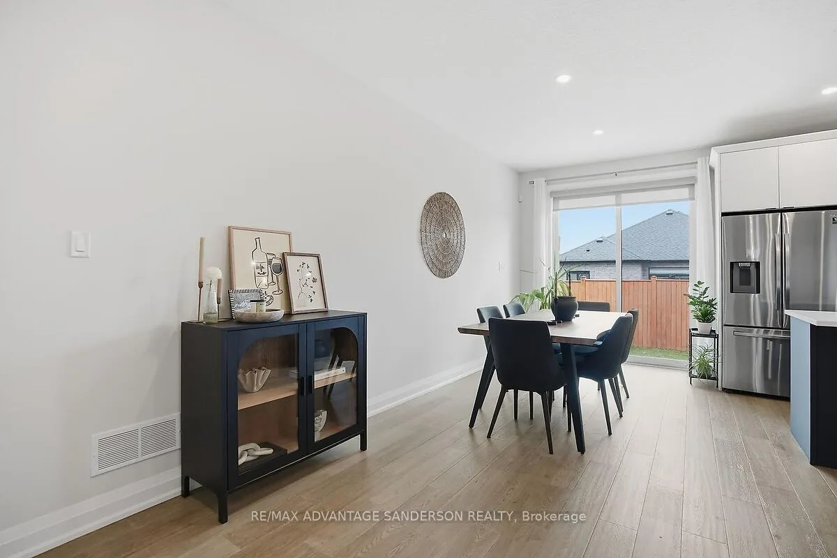 Photo 23 of Unit 30, 383 Daventry Way, Middlesex Centre, Komoka — HOMEH