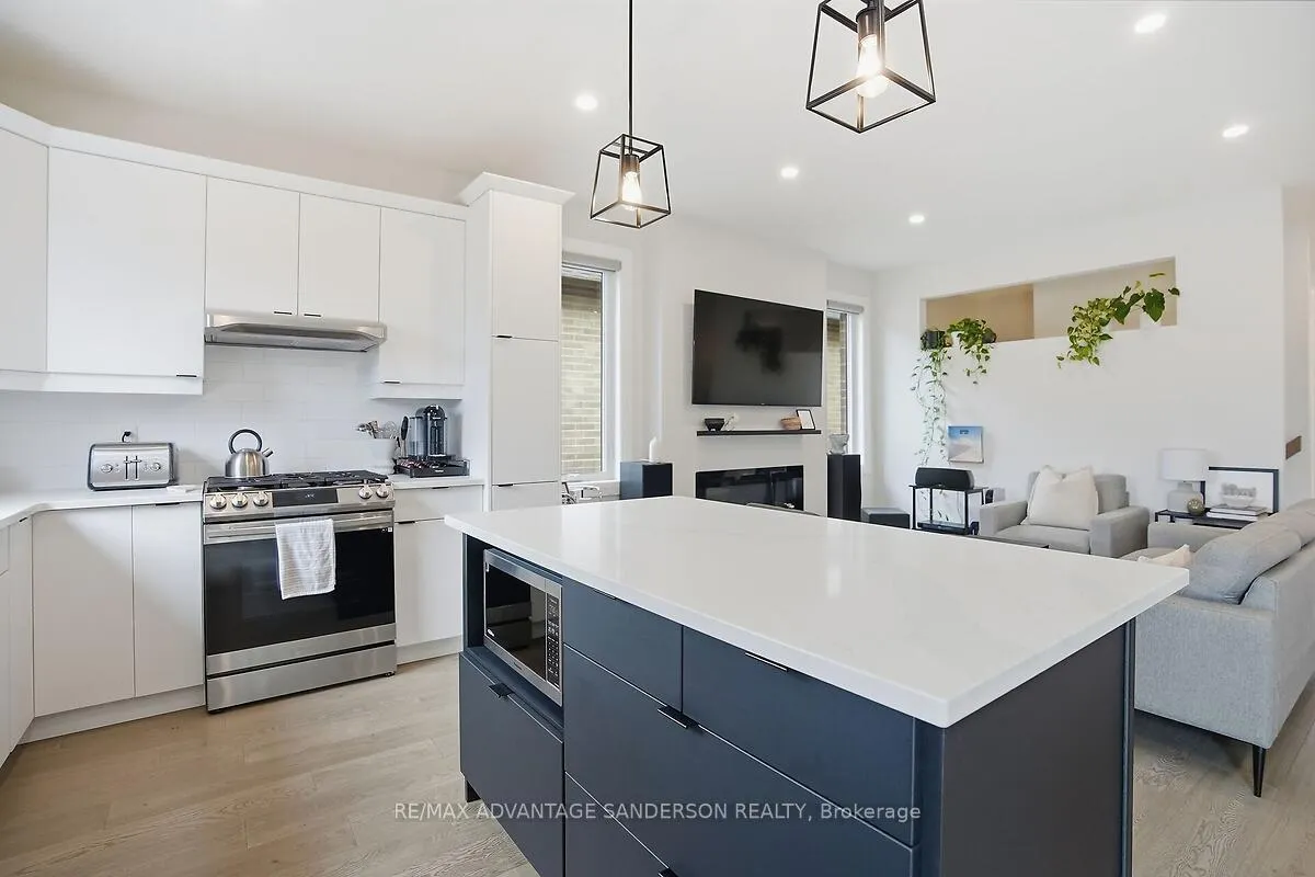 Photo 26 of Unit 30, 383 Daventry Way, Middlesex Centre, Komoka — HOMEH