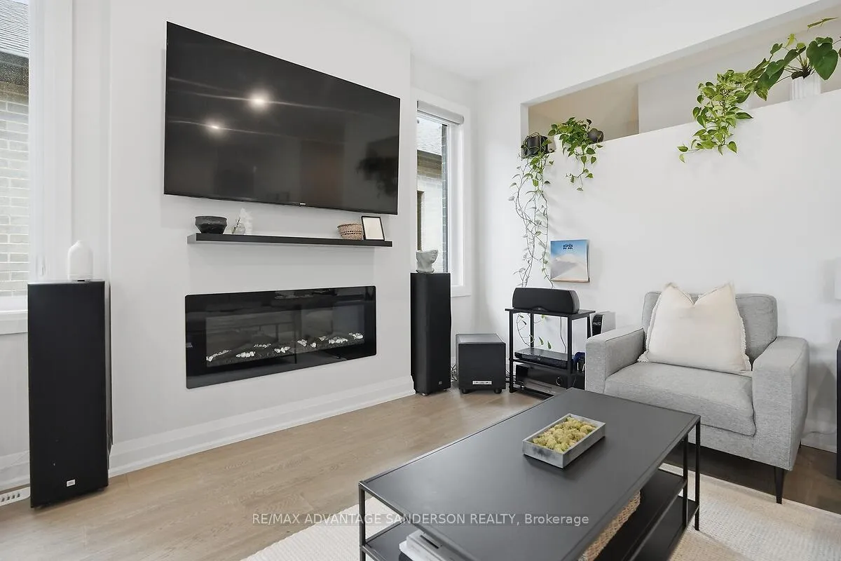 Photo 30 of Unit 30, 383 Daventry Way, Middlesex Centre, Komoka — HOMEH