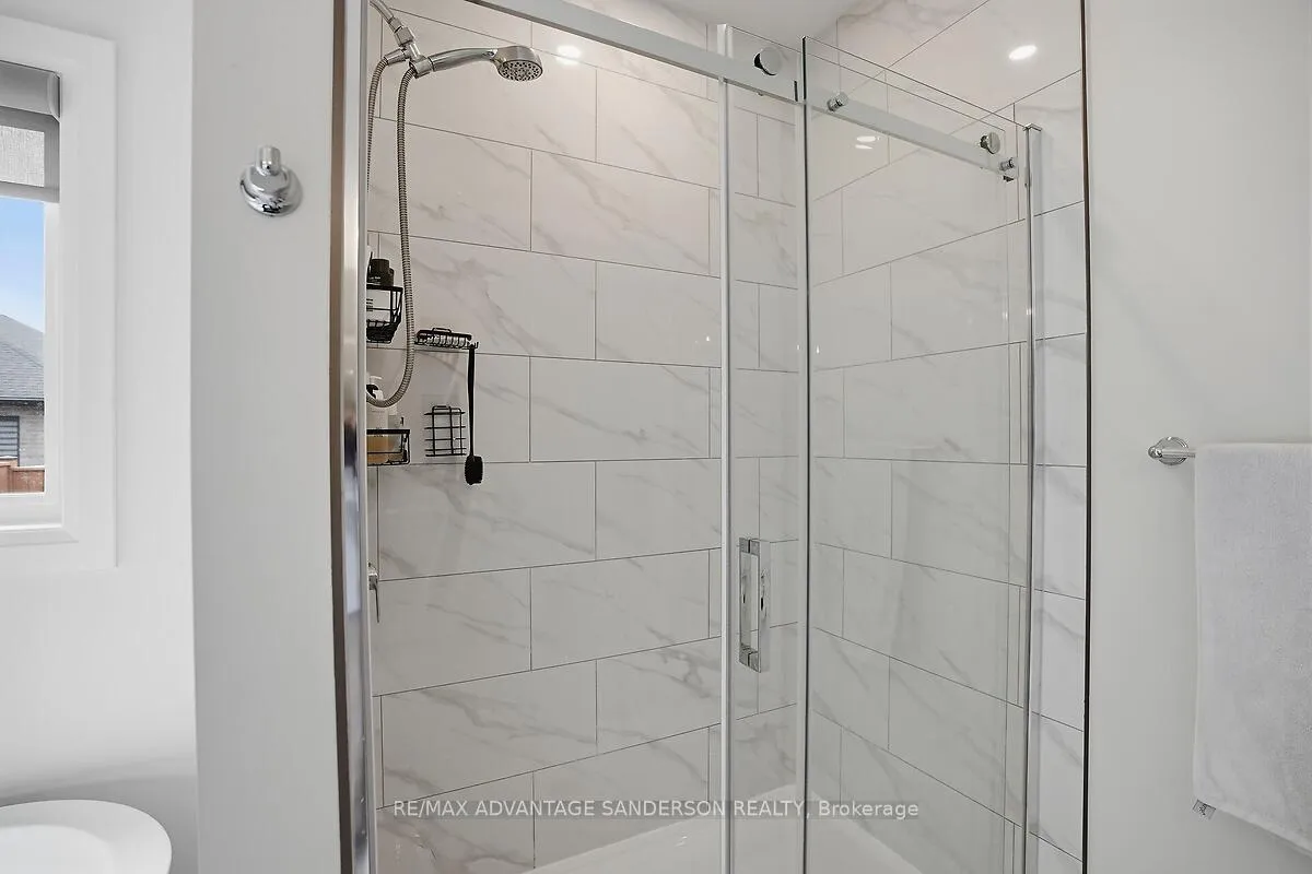 Photo 35 of Unit 30, 383 Daventry Way, Middlesex Centre, Komoka — HOMEH