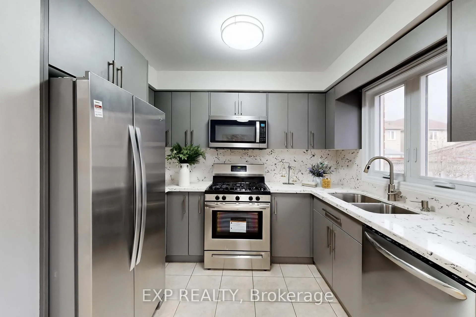 Photo 14 of 248 Morningmist Street, Brampton, Sandringham-Wellington — HOMEH