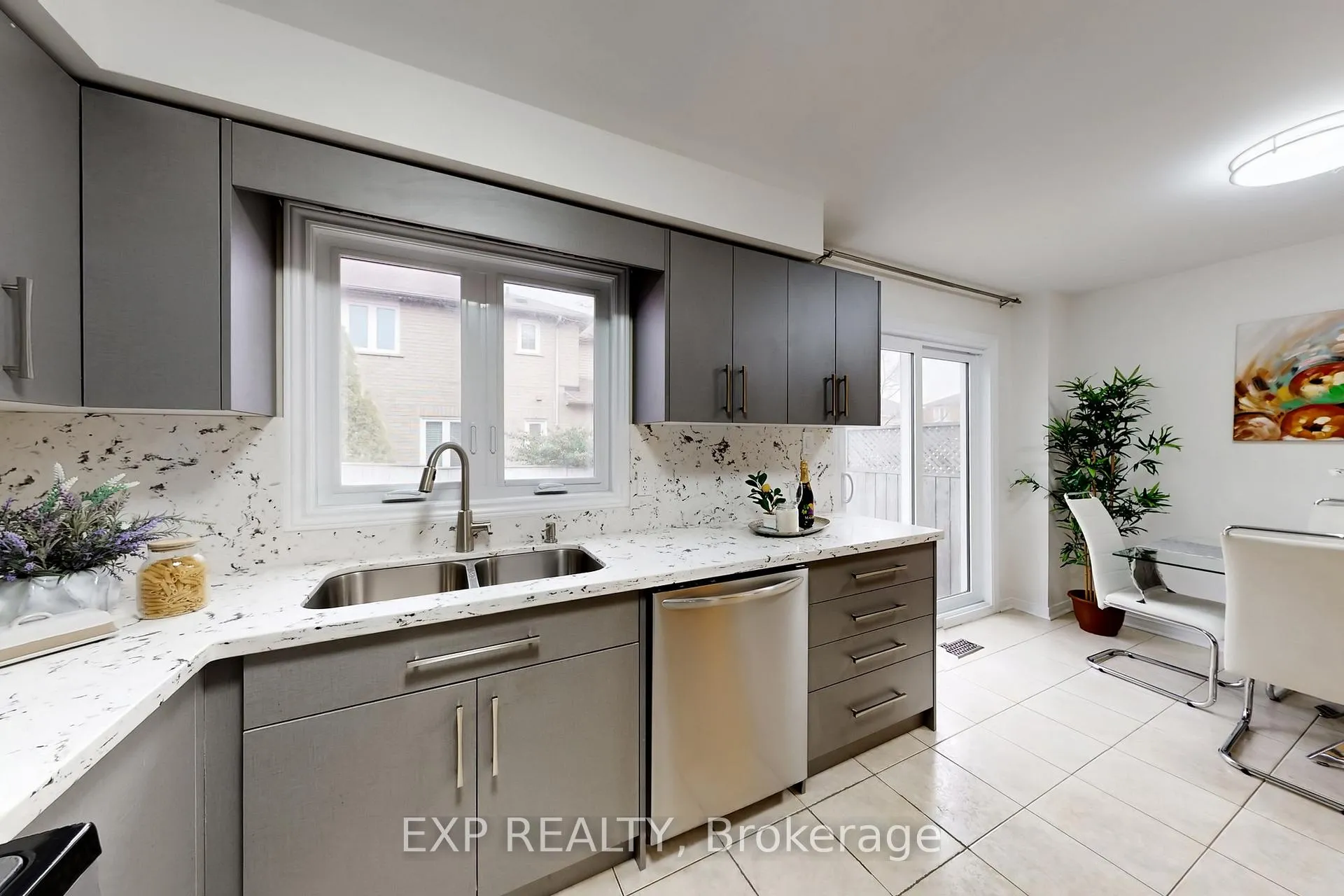 Photo 15 of 248 Morningmist Street, Brampton, Sandringham-Wellington — HOMEH