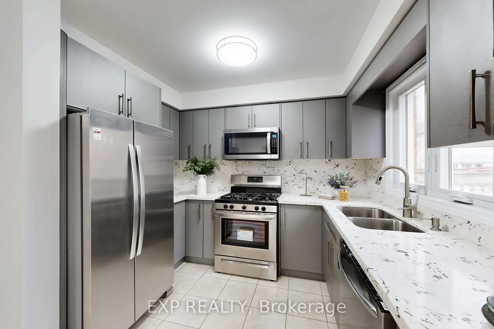 Photo 17 of 248 Morningmist Street, Brampton, Sandringham-Wellington — HOMEH
