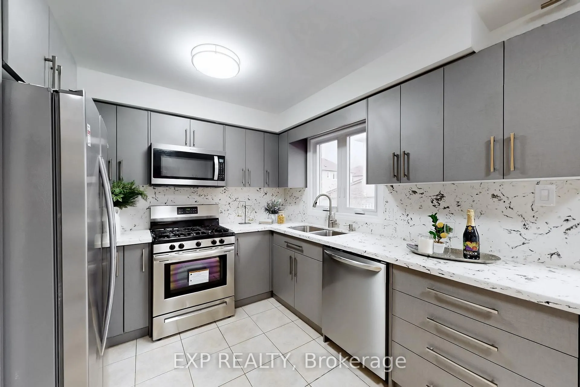 Photo 18 of 248 Morningmist Street, Brampton, Sandringham-Wellington — HOMEH