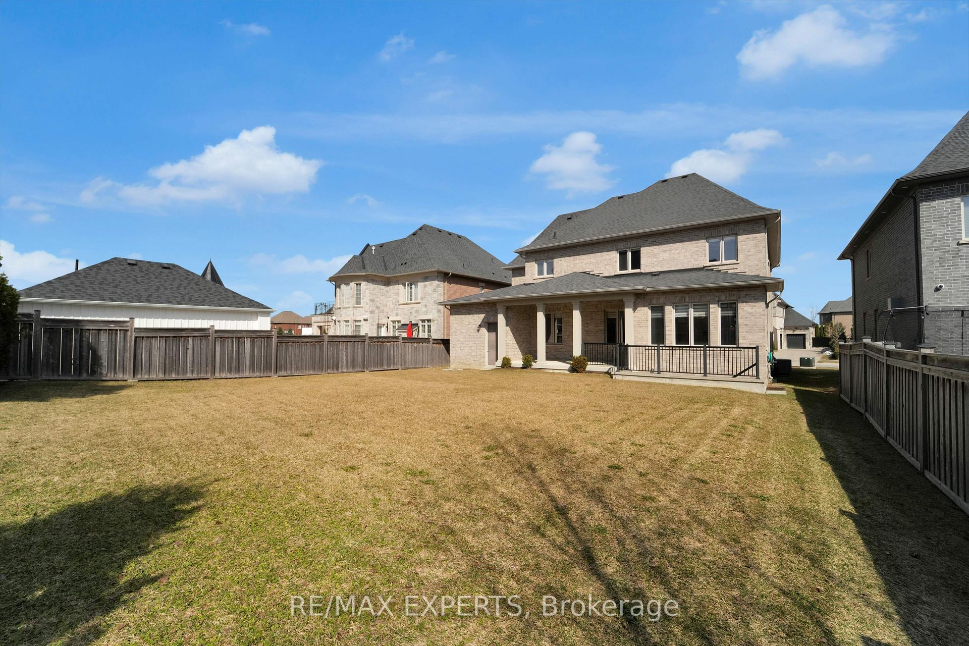 Photo 45 of 52 Skyline Trail, King, Nobleton — HOMEH