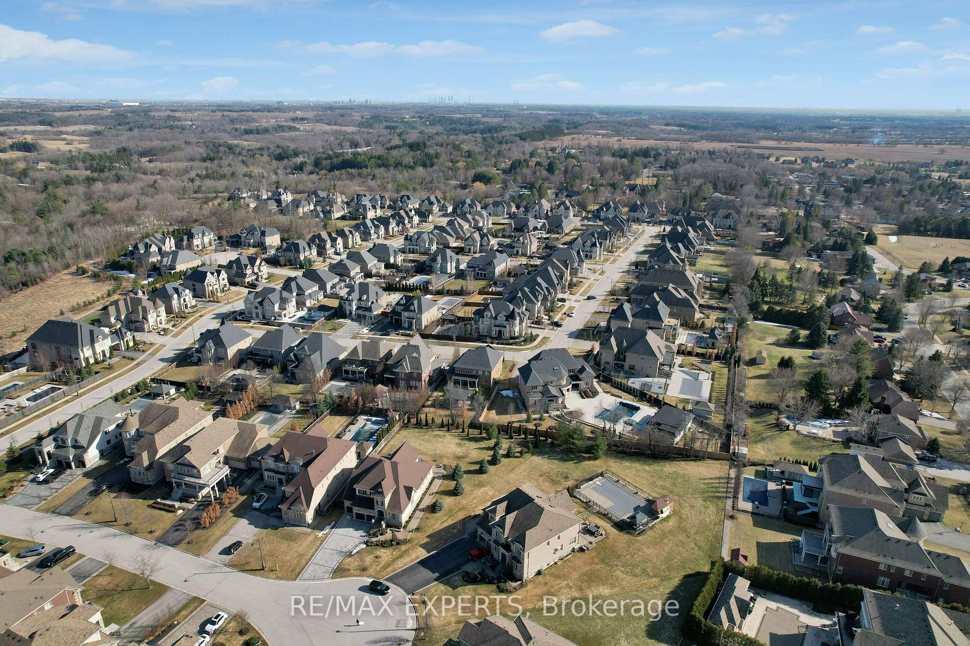 Photo 49 of 52 Skyline Trail, King, Nobleton — HOMEH