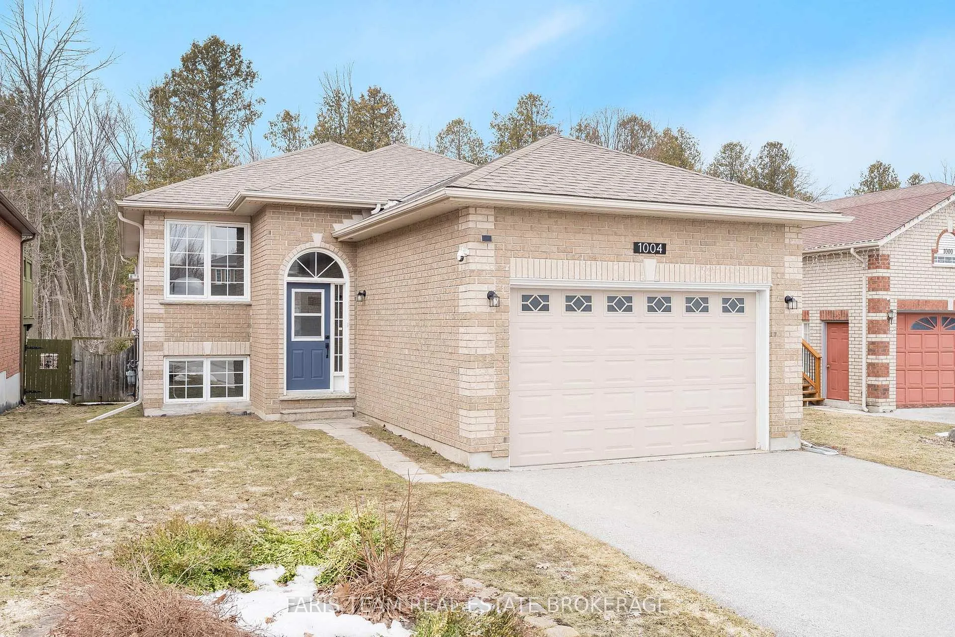 Photo 2 of 1004 Leslie Drive, Innisfil, Alcona — HOMEH