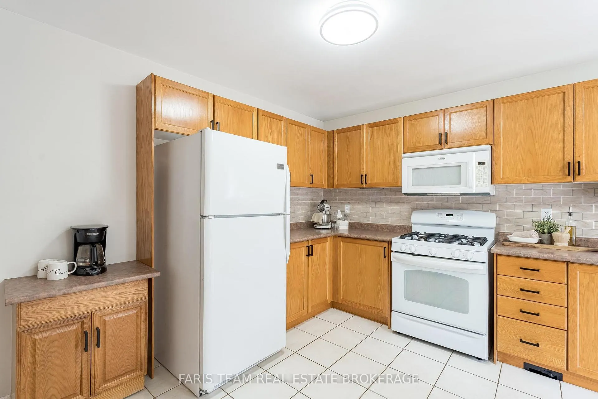 Photo 5 of 1004 Leslie Drive, Innisfil, Alcona — HOMEH