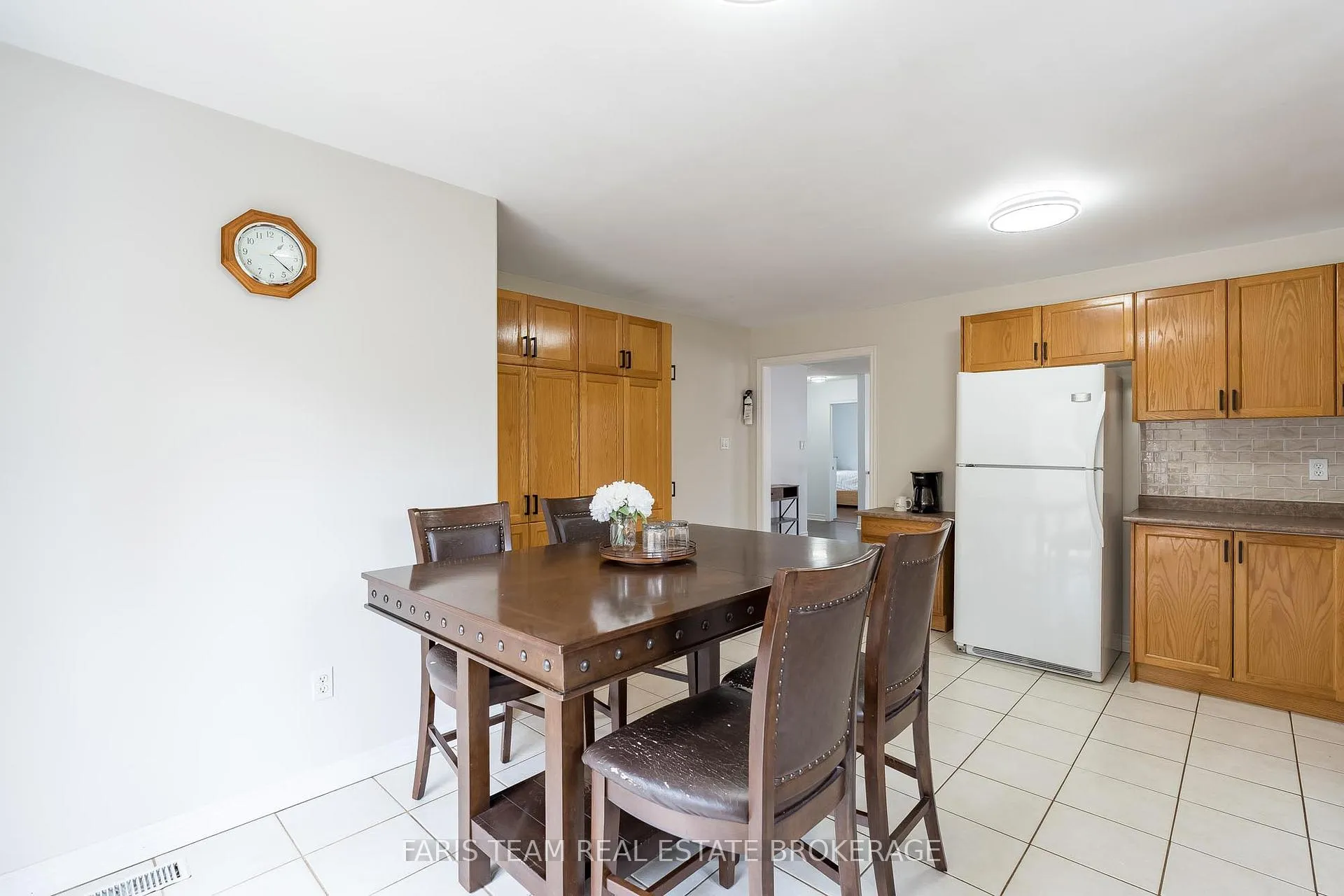 Photo 7 of 1004 Leslie Drive, Innisfil, Alcona — HOMEH