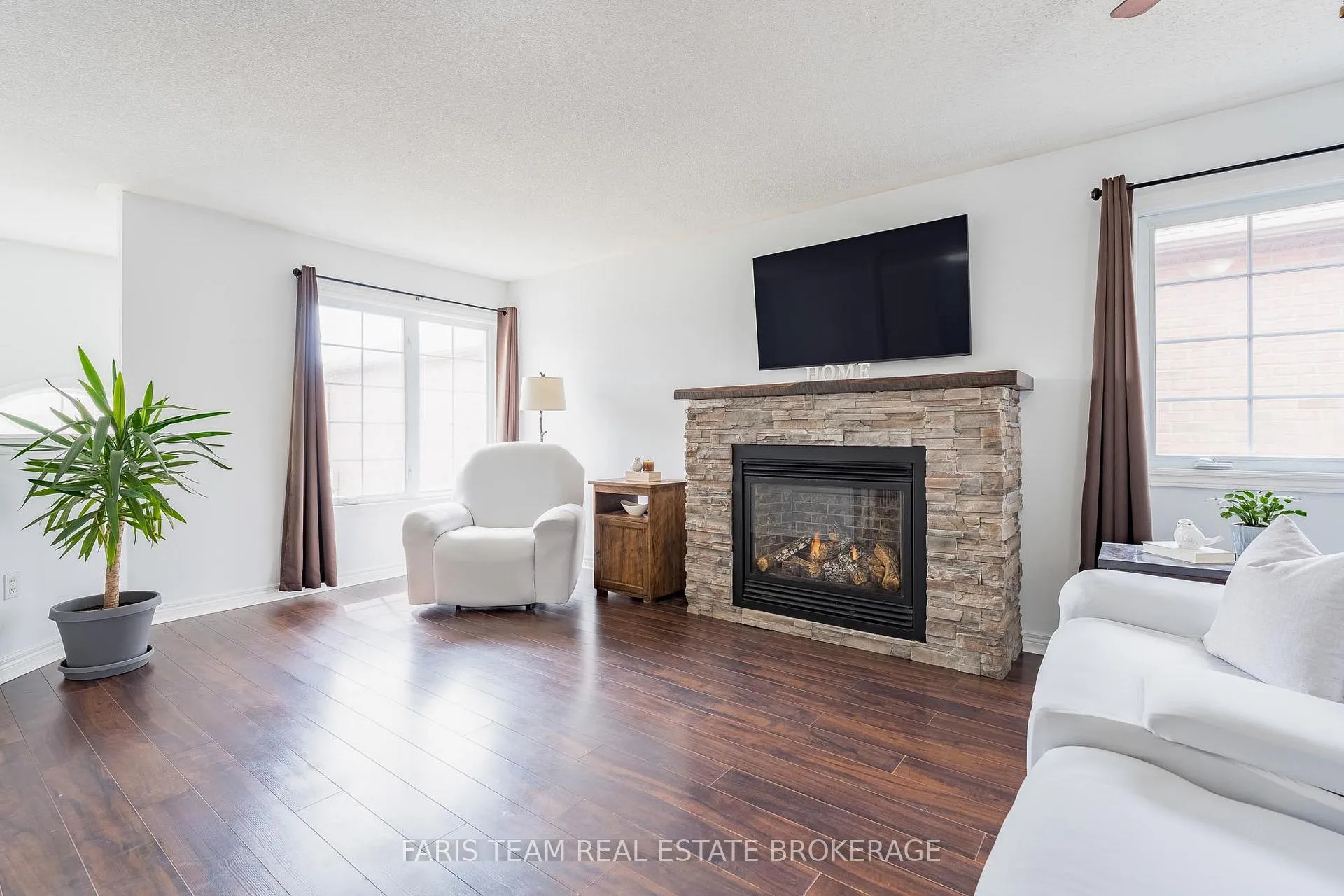 Photo 9 of 1004 Leslie Drive, Innisfil, Alcona — HOMEH