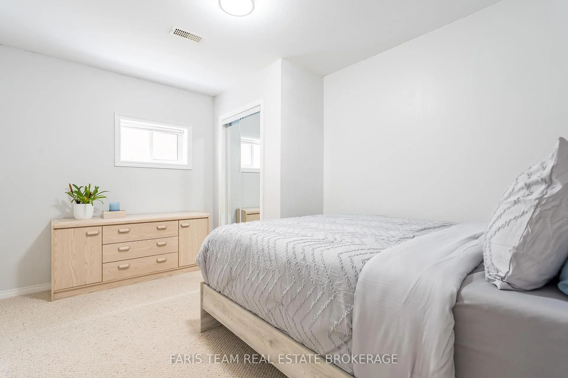 Photo 22 of 1004 Leslie Drive, Innisfil, Alcona — HOMEH