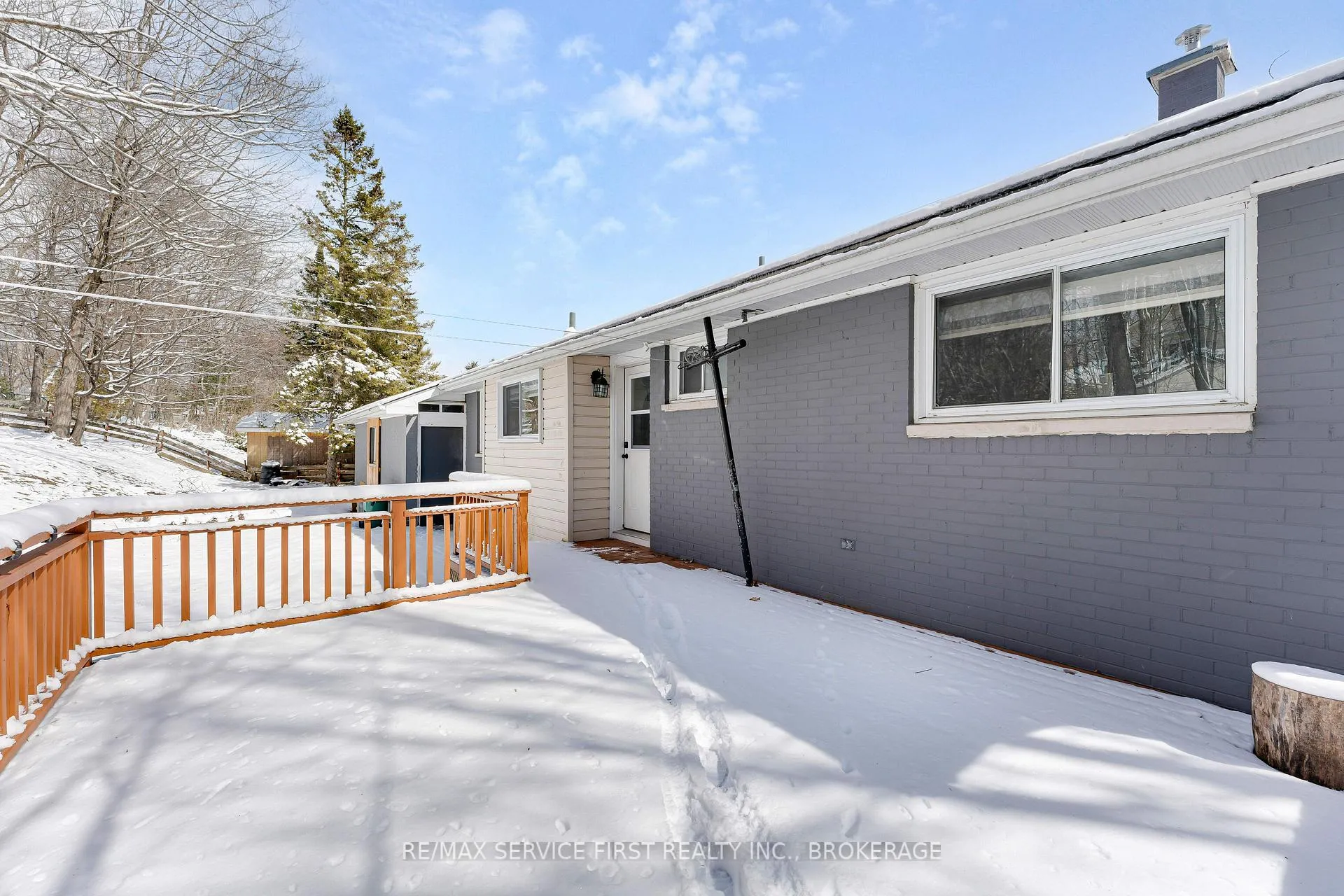 Photo 41 of 1209 Lincoln Drive, Kingston, South of Taylor-Kidd Blvd — HOMEH