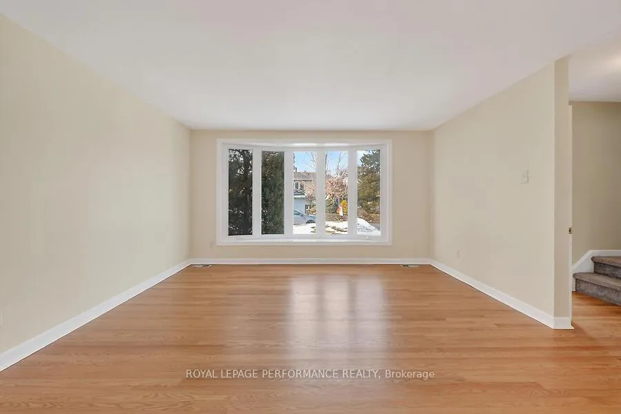 Photo 5 of 30 Mulvagh Avenue, Ottawa, Borden Farm/Stewart Farm/Carleton Heights/Parkwood Hills — HOMEH