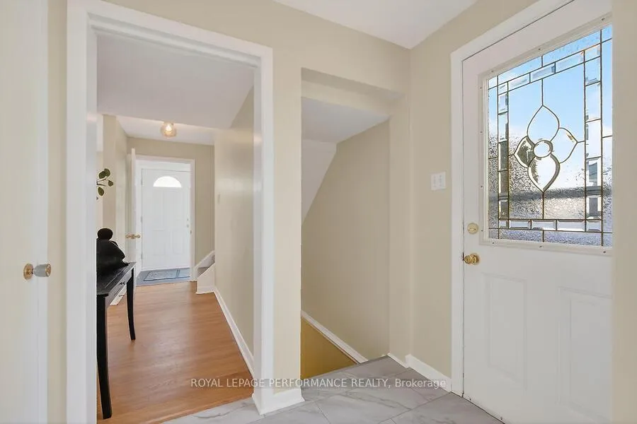 Photo 12 of 30 Mulvagh Avenue, Ottawa, Borden Farm/Stewart Farm/Carleton Heights/Parkwood Hills — HOMEH