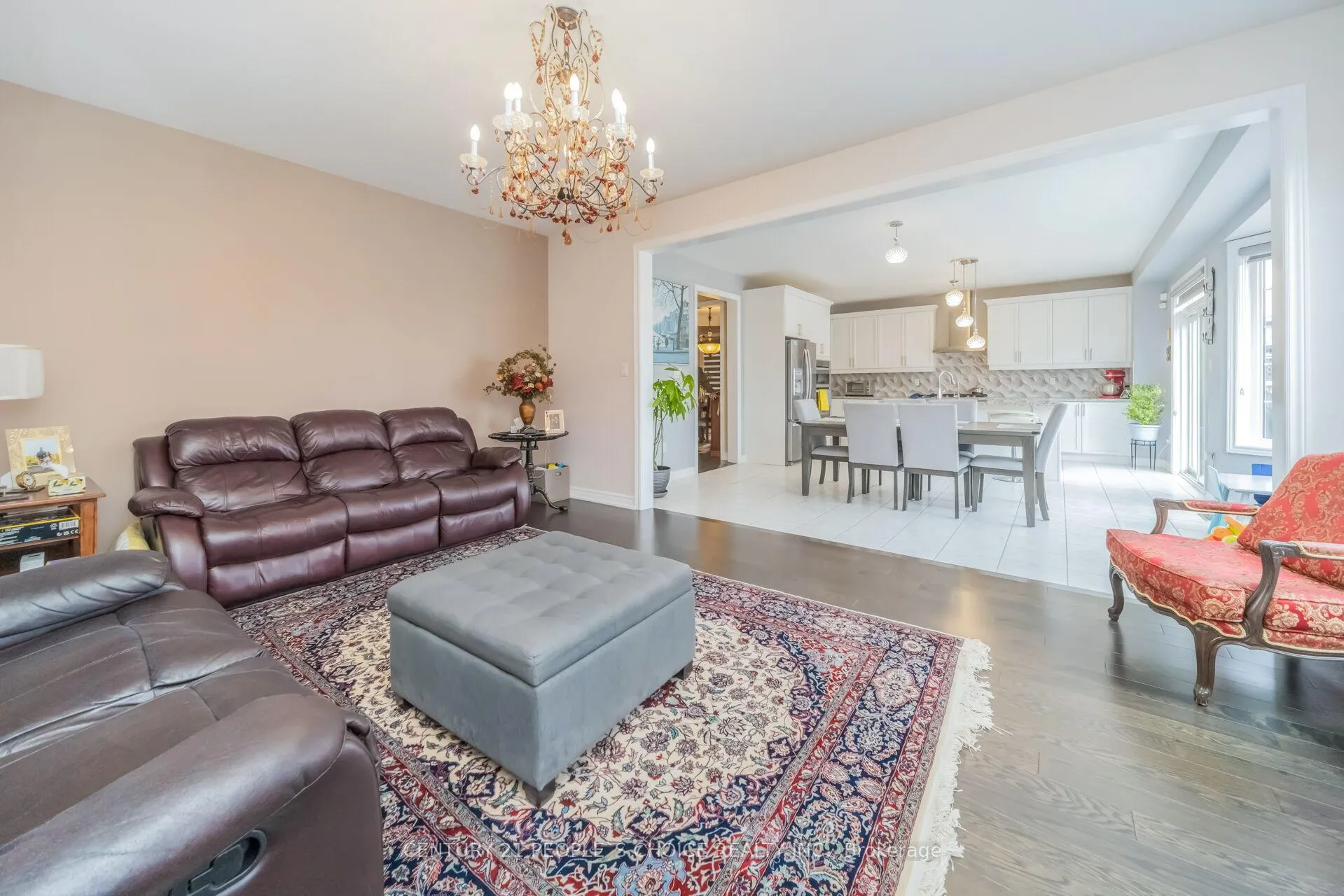 Photo 12 of 28 Truro Circle, Brampton, Northwest Brampton — HOMEH