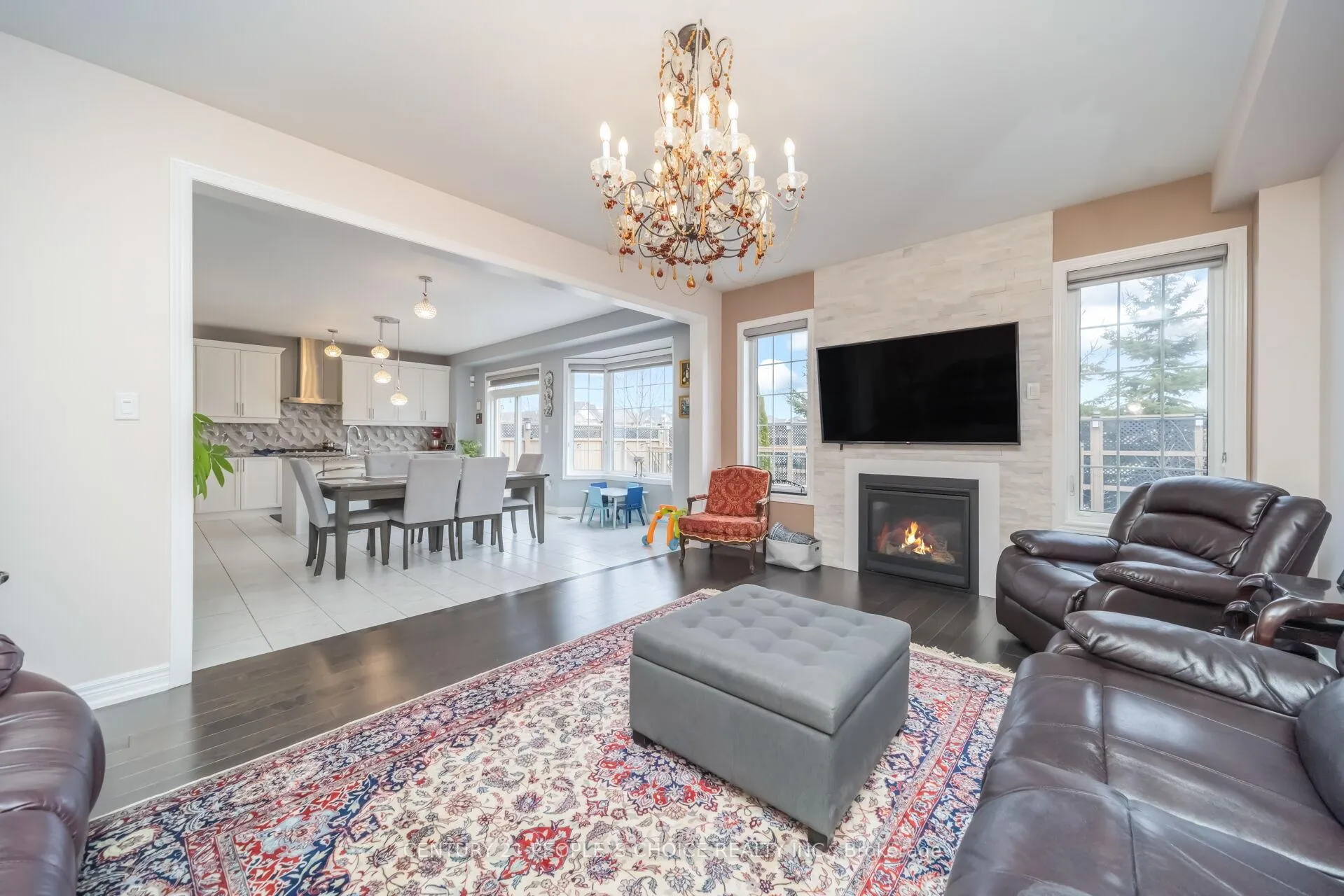Photo 13 of 28 Truro Circle, Brampton, Northwest Brampton — HOMEH