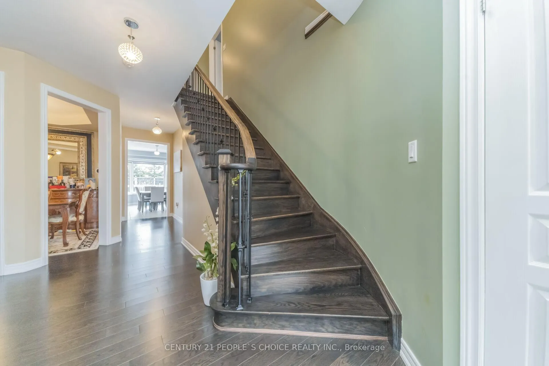 Photo 19 of 28 Truro Circle, Brampton, Northwest Brampton — HOMEH
