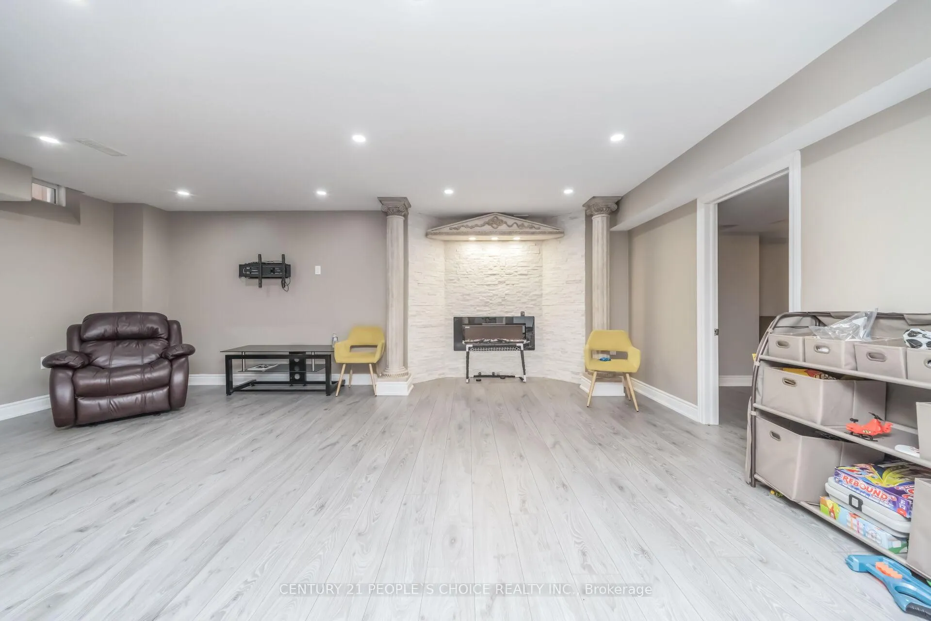 Photo 40 of 28 Truro Circle, Brampton, Northwest Brampton — HOMEH