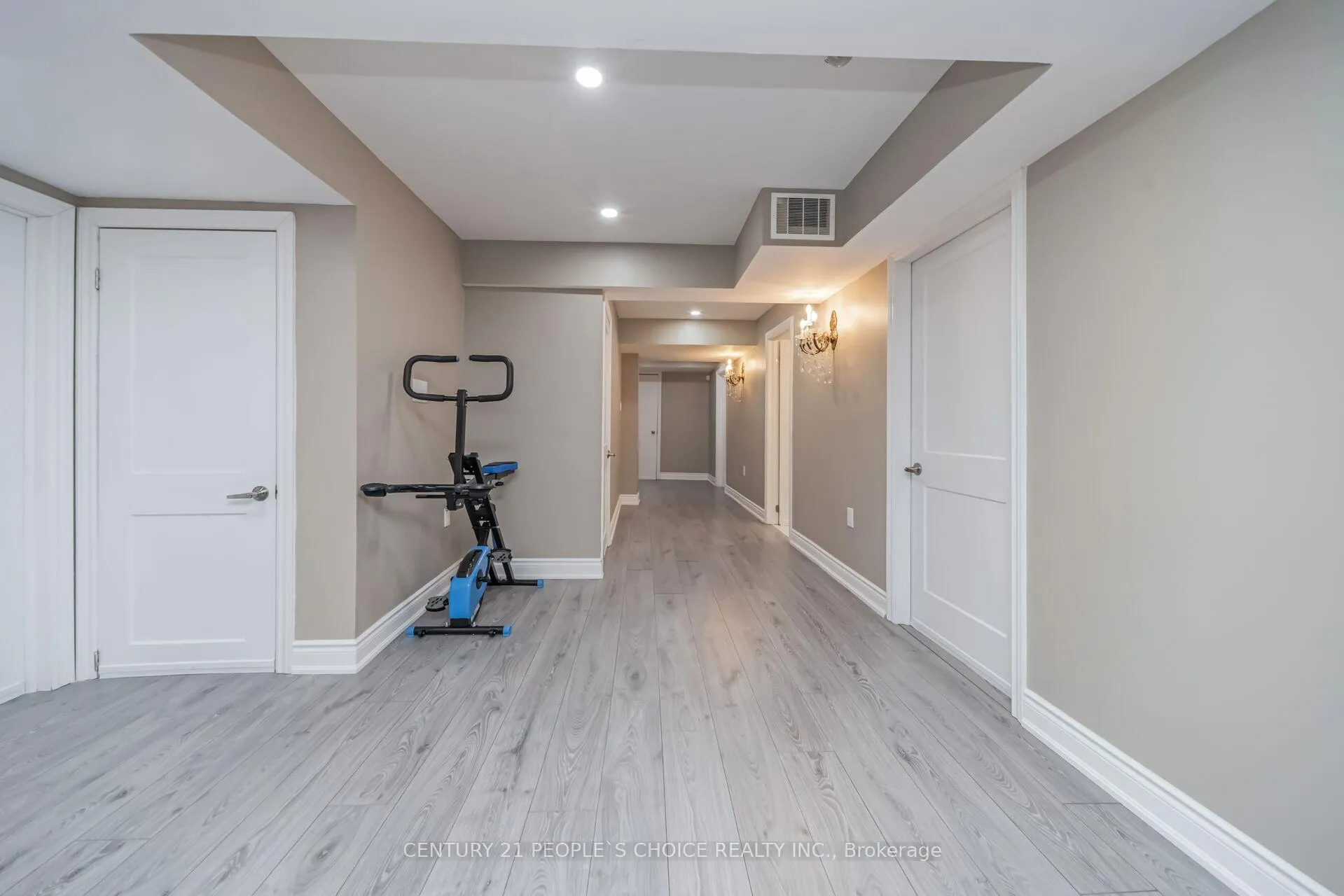 Photo 44 of 28 Truro Circle, Brampton, Northwest Brampton — HOMEH