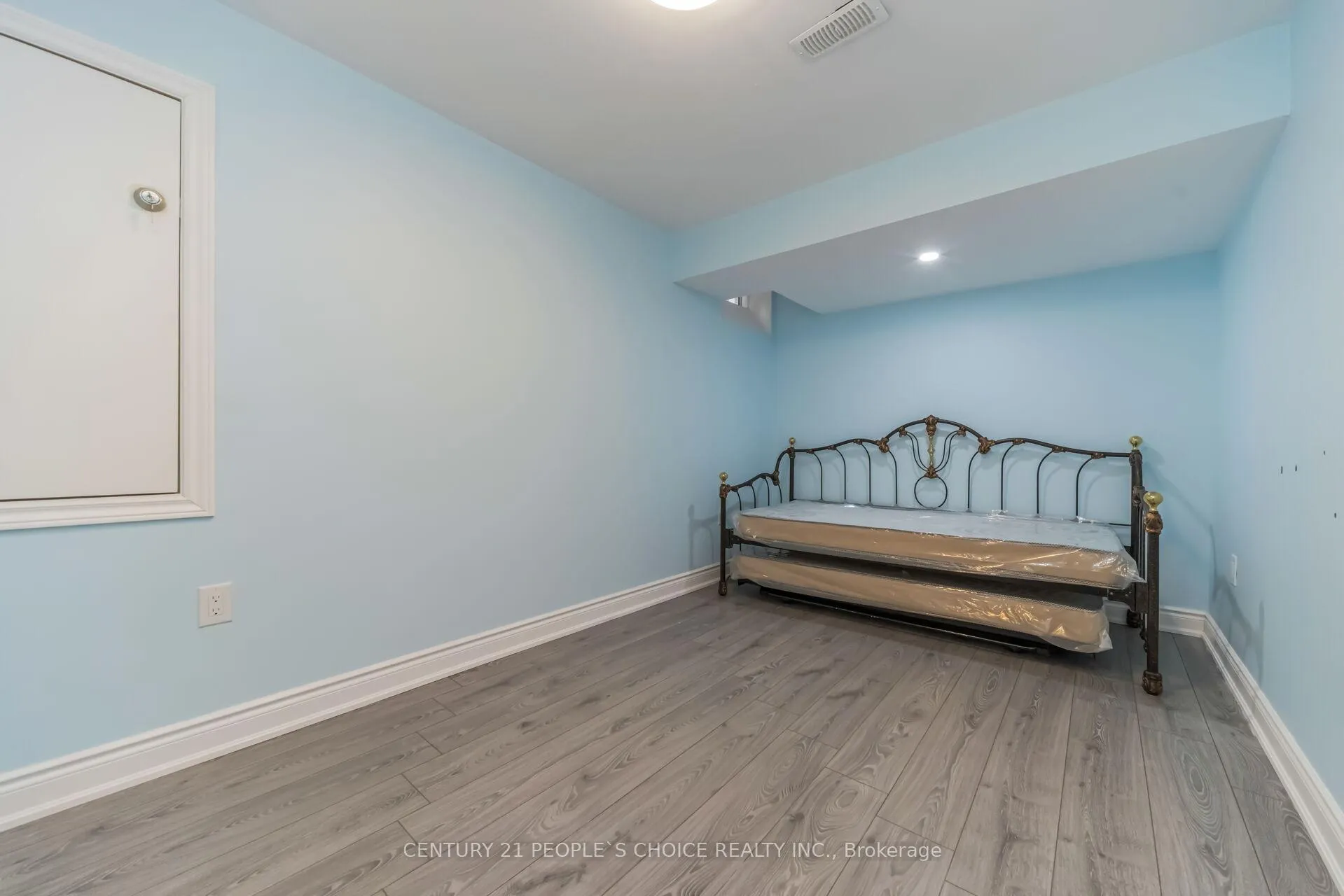 Photo 45 of 28 Truro Circle, Brampton, Northwest Brampton — HOMEH