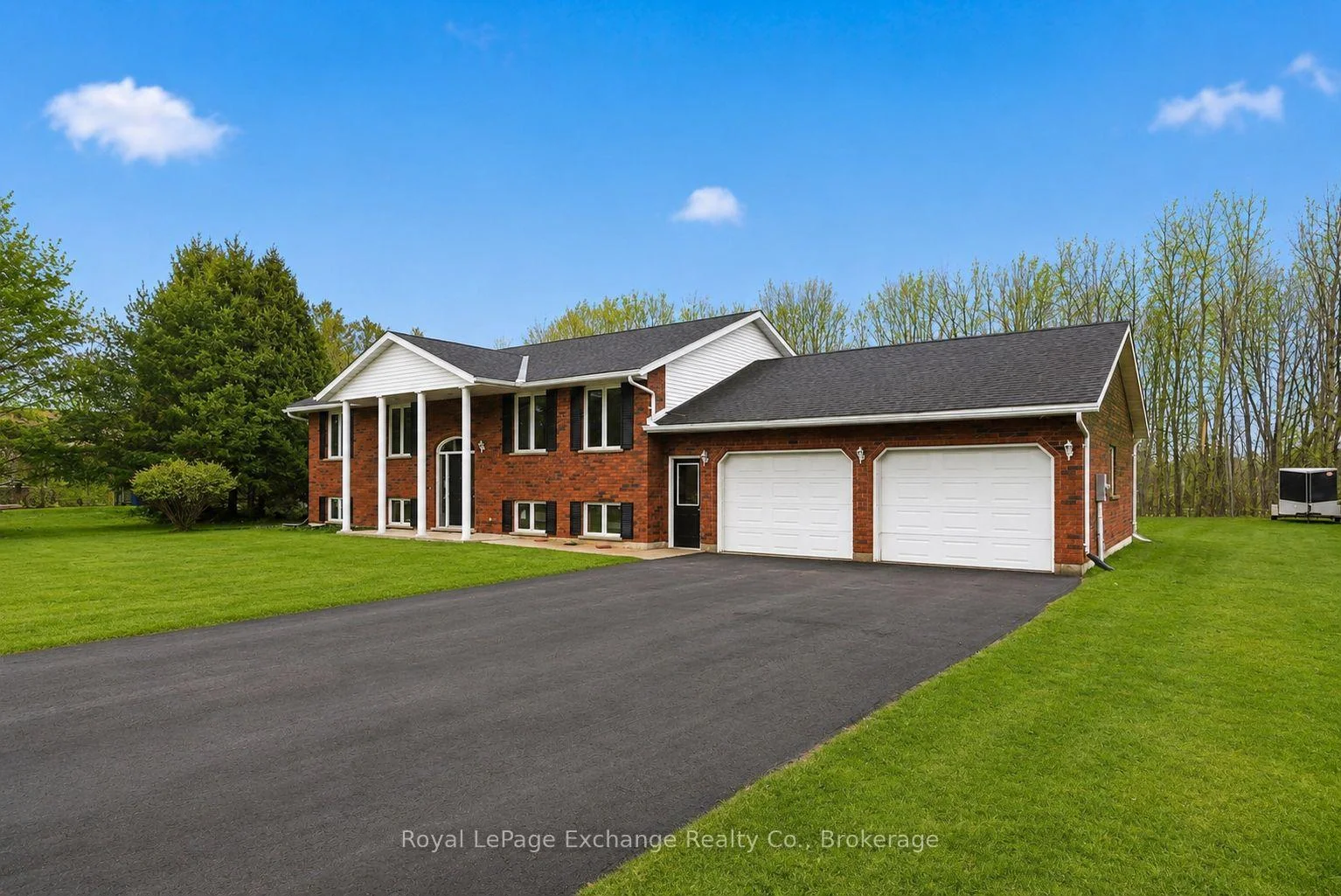 Front of 393460 2 Concession