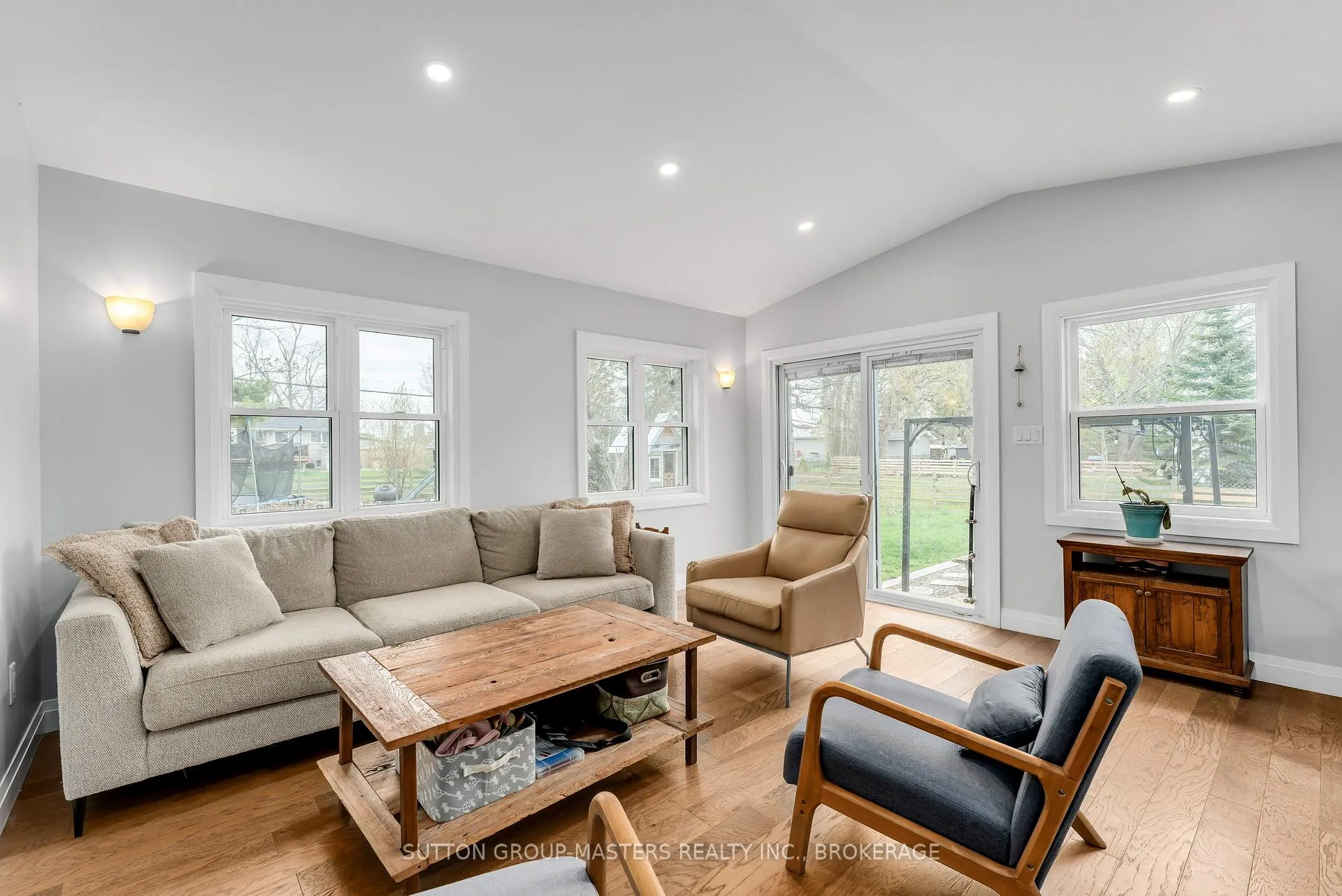 Photo 17 of 22 Montgomery Boulevard, Kingston, City Southwest — HOMEH