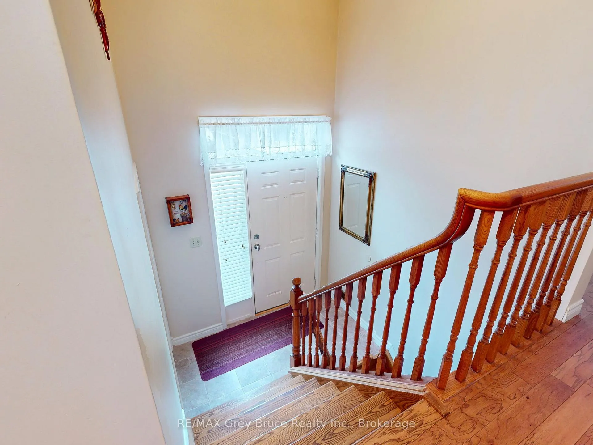 Photo 3 of 560 20th Street E, Owen Sound — HOMEH