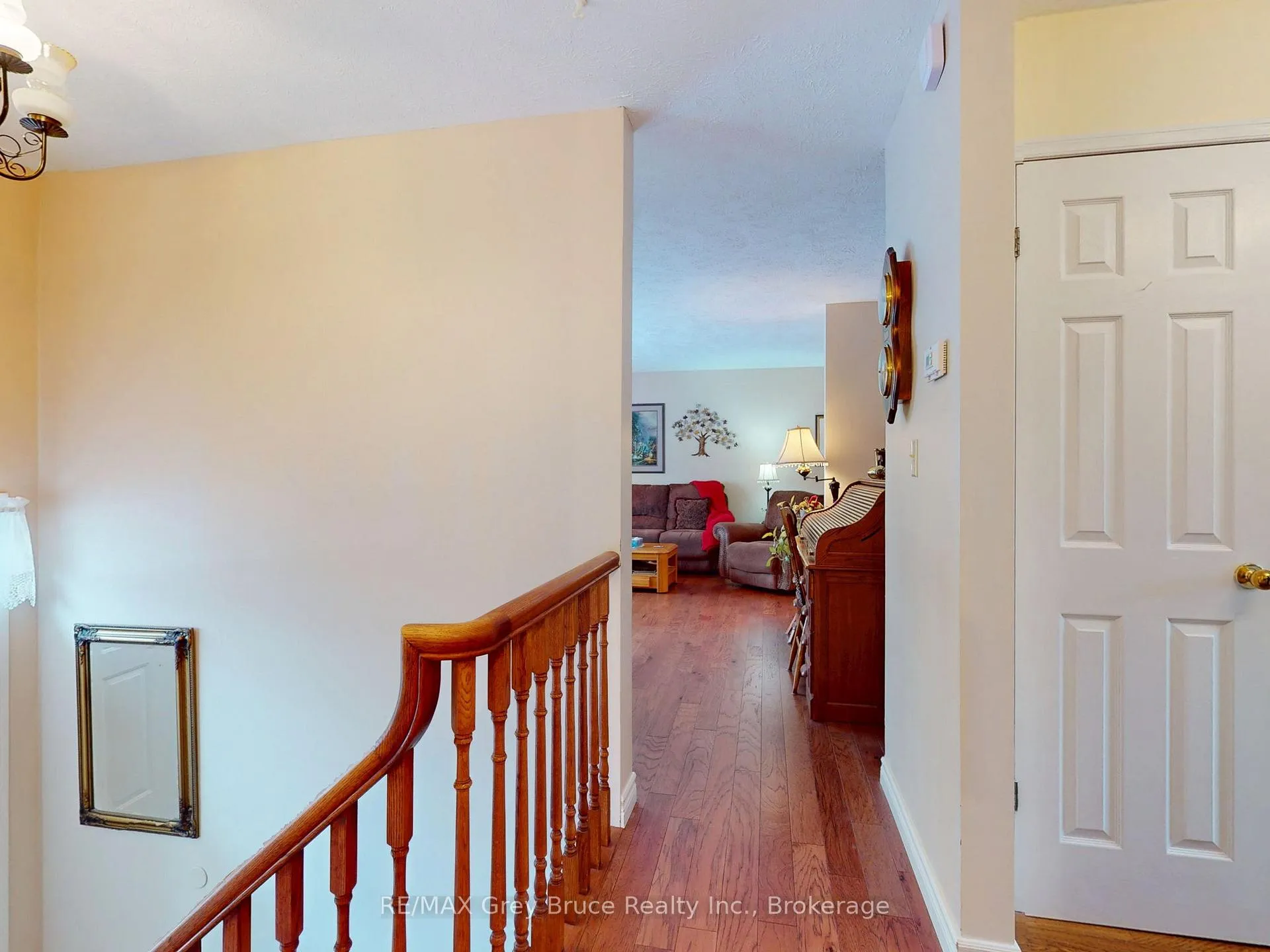 Photo 4 of 560 20th Street E, Owen Sound — HOMEH