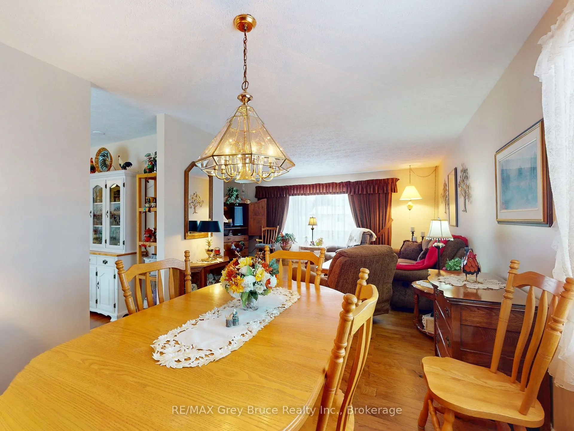 Photo 11 of 560 20th Street E, Owen Sound — HOMEH