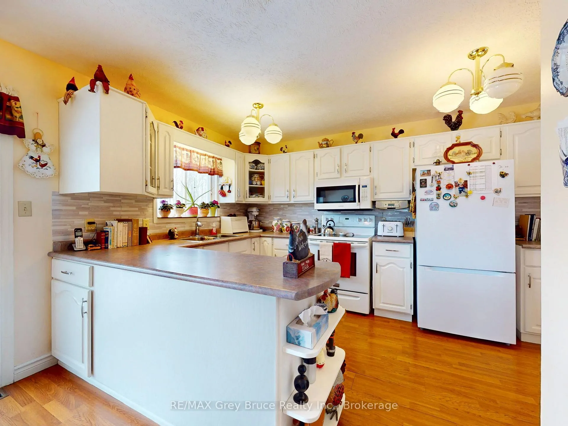 Photo 14 of 560 20th Street E, Owen Sound — HOMEH