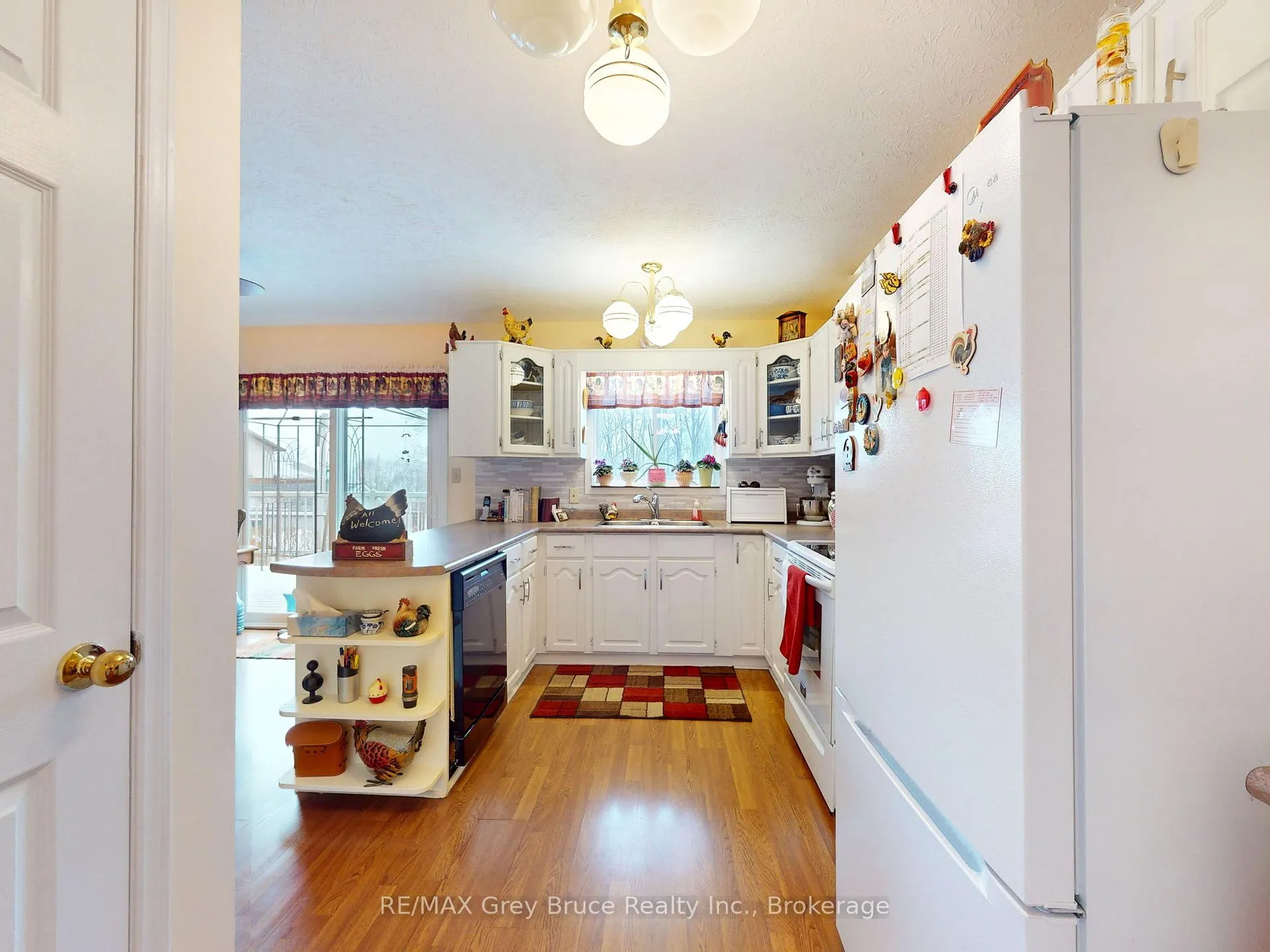 Photo 17 of 560 20th Street E, Owen Sound — HOMEH
