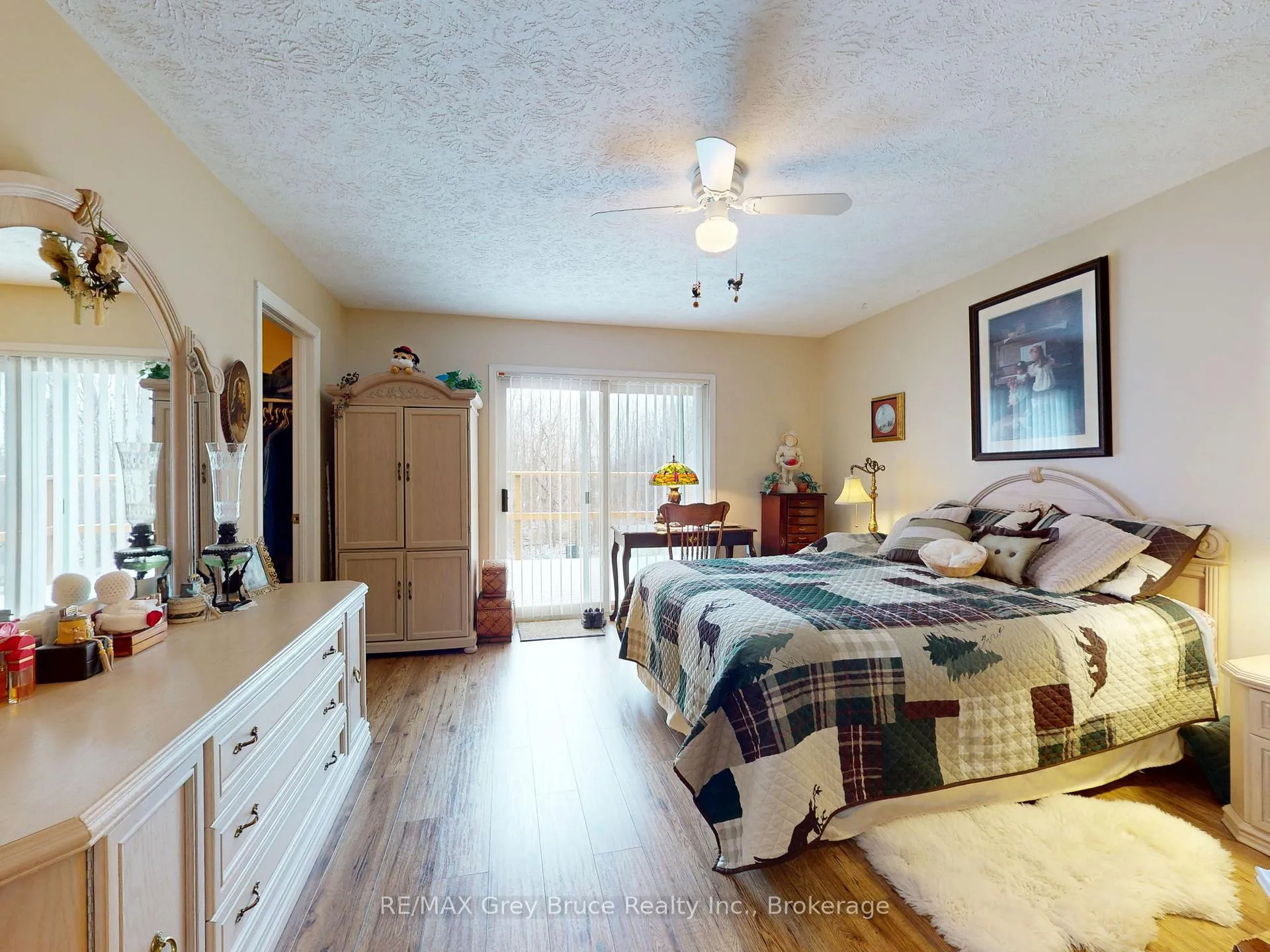 Photo 20 of 560 20th Street E, Owen Sound — HOMEH