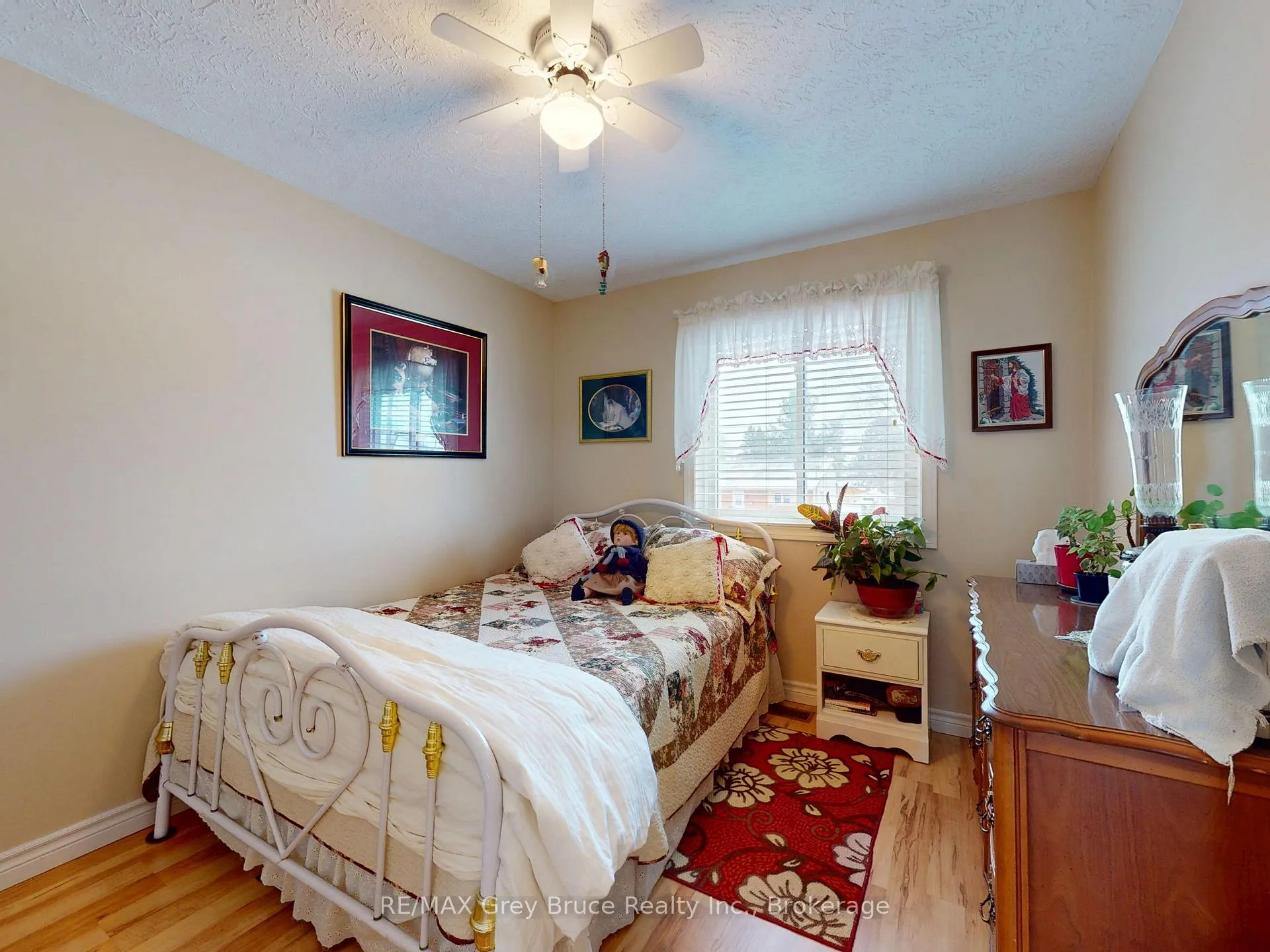 Photo 24 of 560 20th Street E, Owen Sound — HOMEH