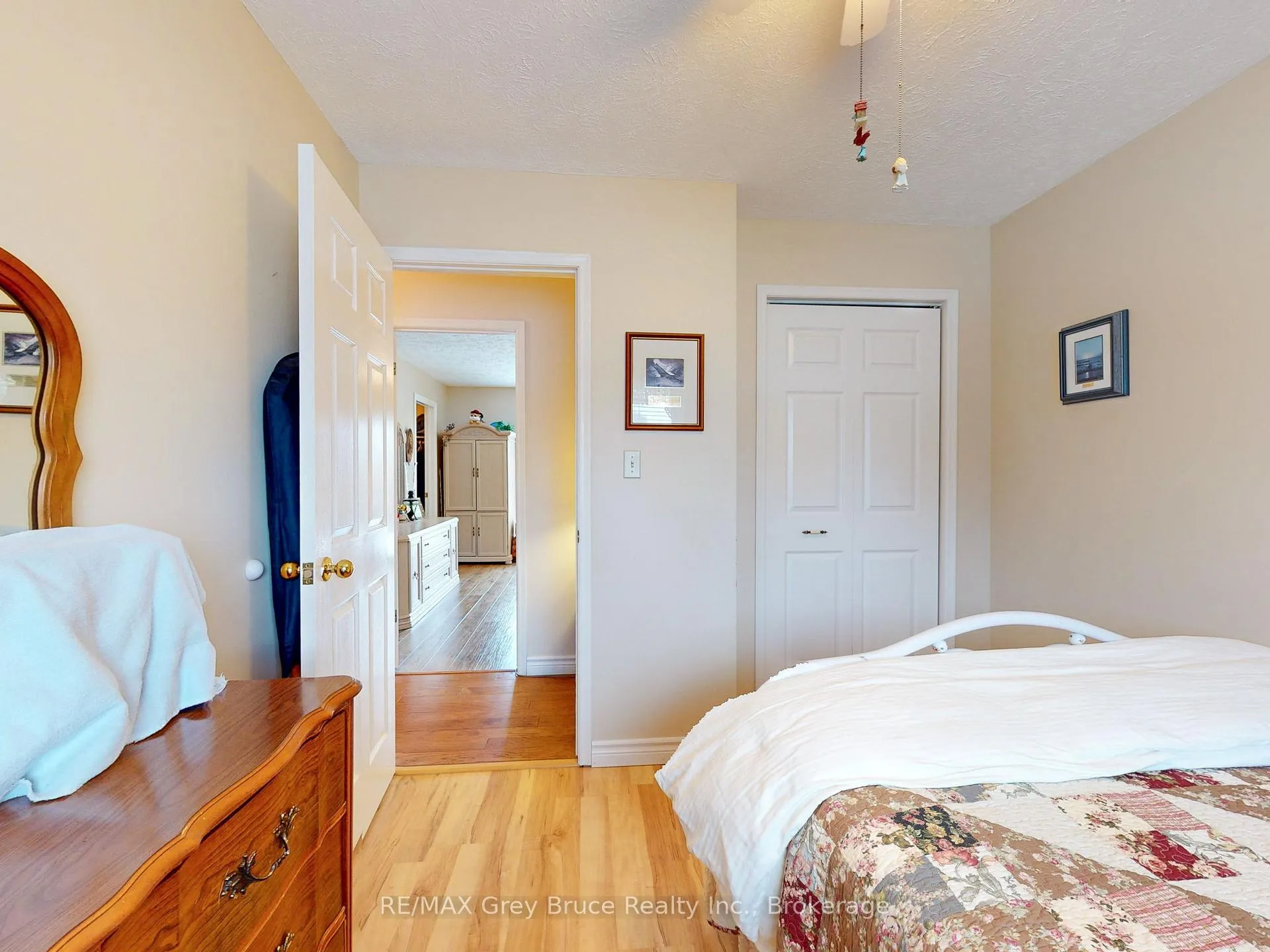 Photo 25 of 560 20th Street E, Owen Sound — HOMEH