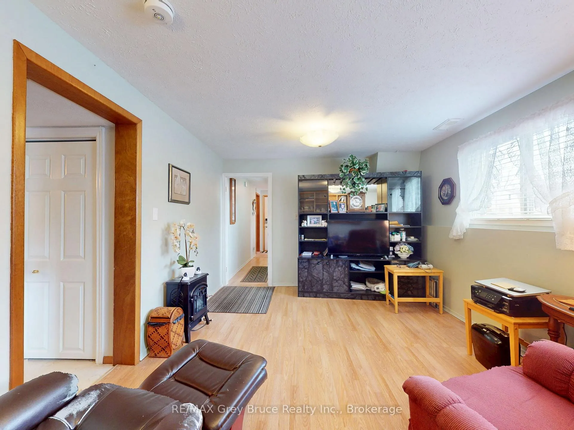 Photo 32 of 560 20th Street E, Owen Sound — HOMEH