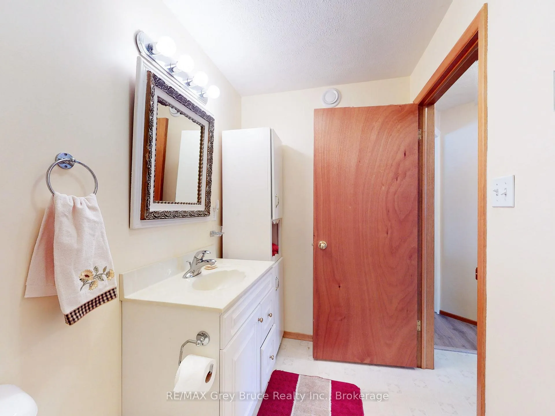Photo 39 of 560 20th Street E, Owen Sound — HOMEH
