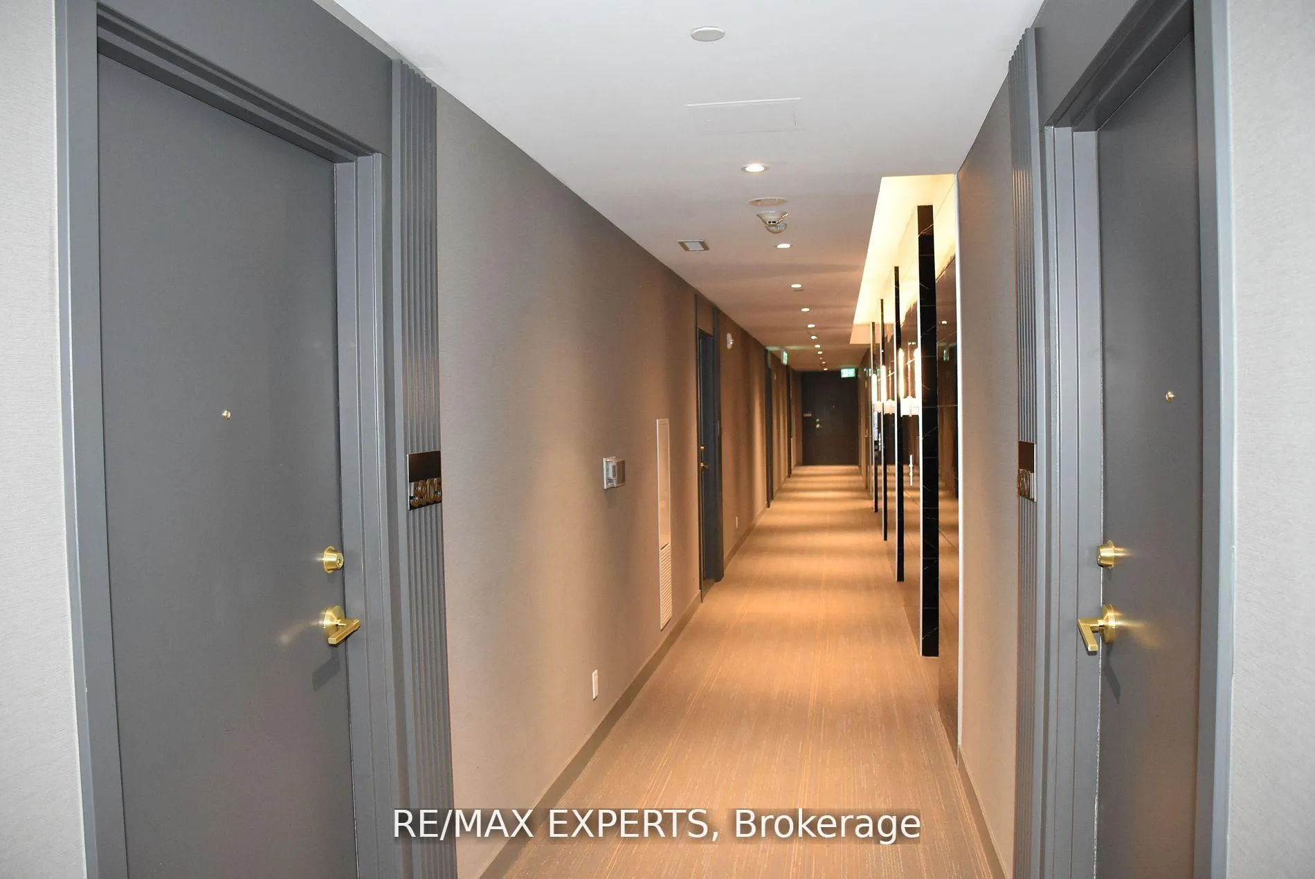 Photo 5 of Unit 5905, 5 Buttermill Avenue, Vaughan, Vaughan Corporate Centre — HOMEH