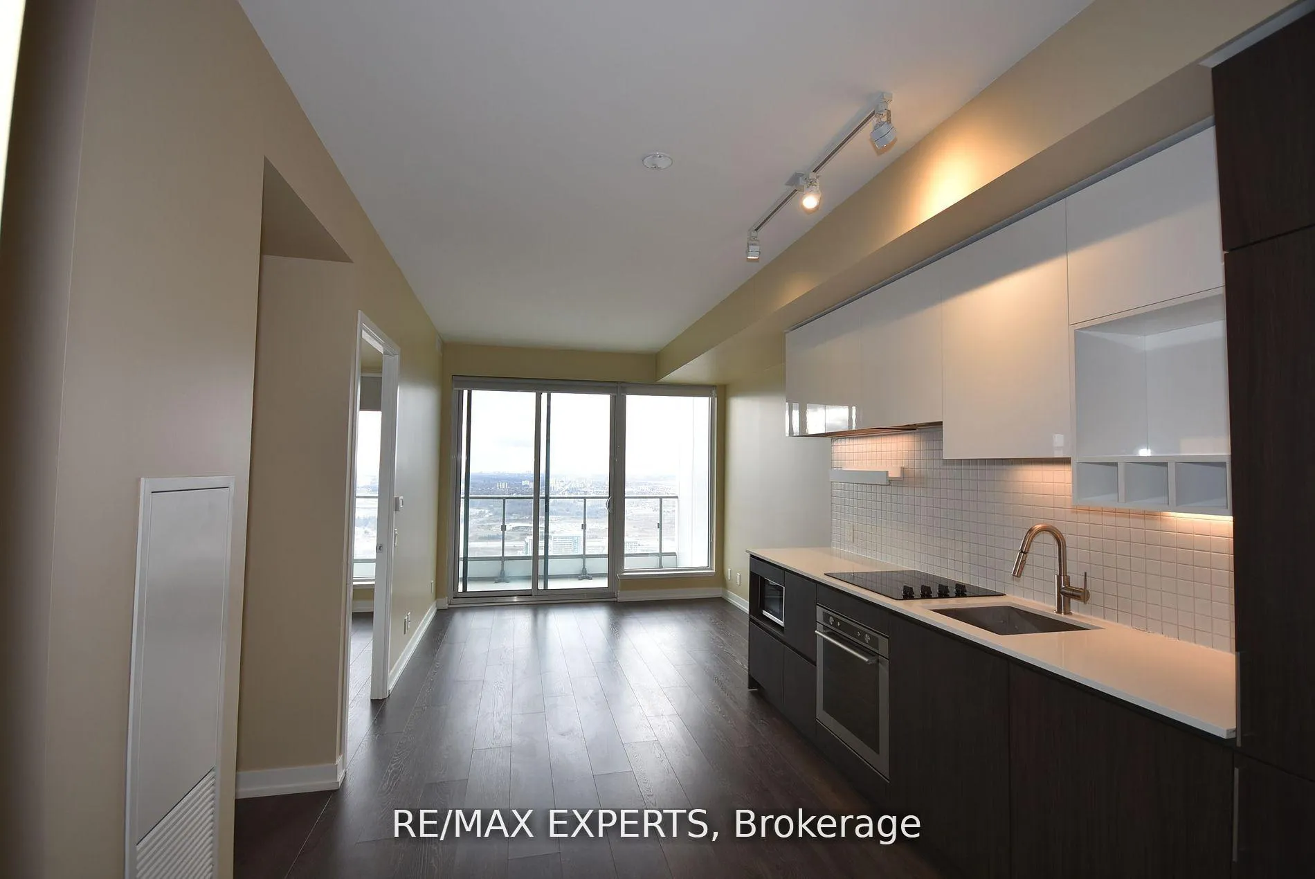 Photo 7 of Unit 5905, 5 Buttermill Avenue, Vaughan, Vaughan Corporate Centre — HOMEH