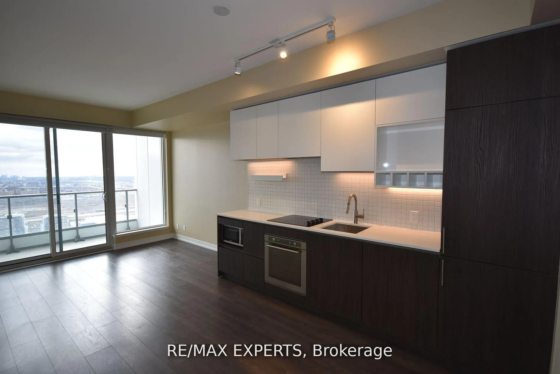 Photo 8 of Unit 5905, 5 Buttermill Avenue, Vaughan, Vaughan Corporate Centre — HOMEH
