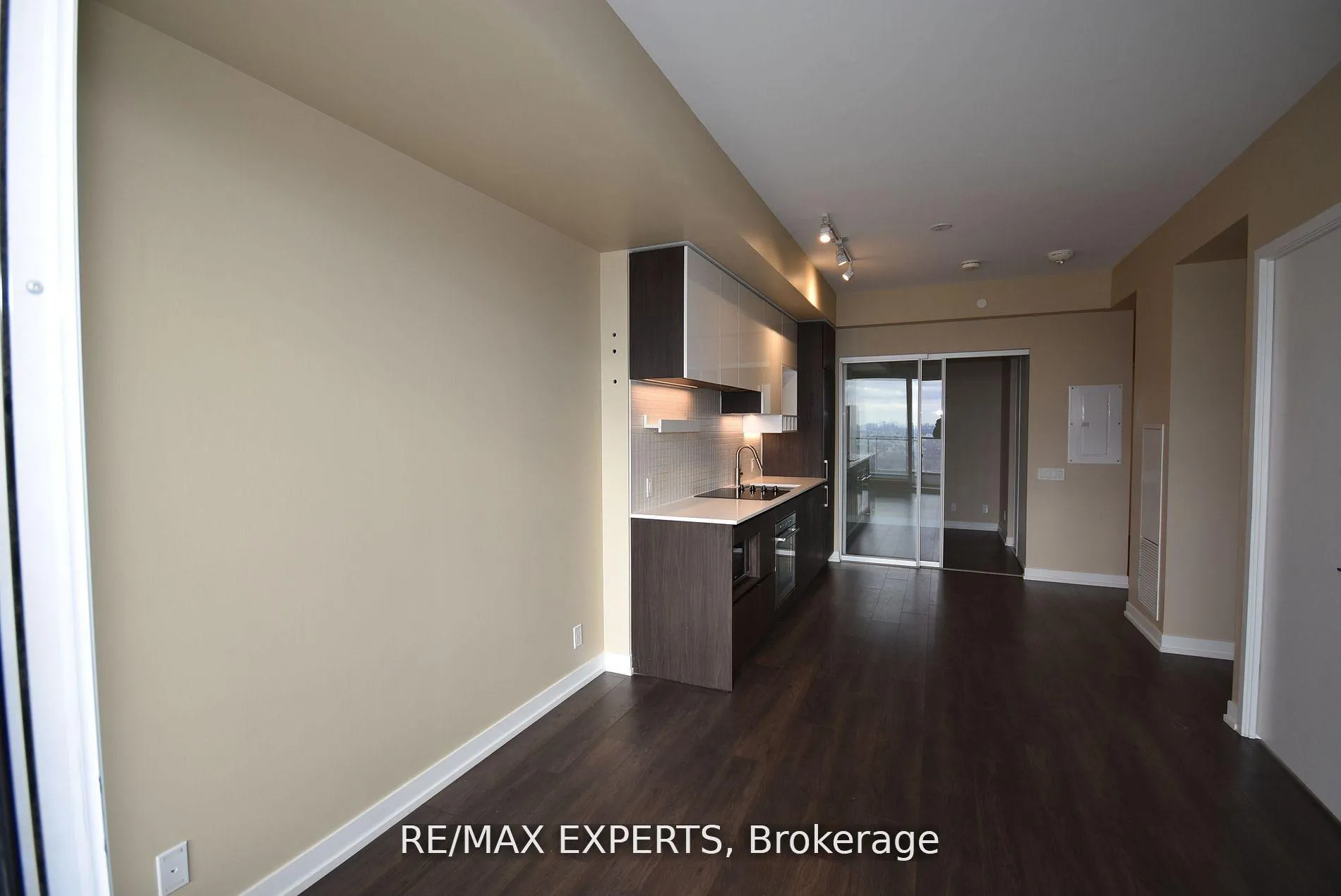 Photo 12 of Unit 5905, 5 Buttermill Avenue, Vaughan, Vaughan Corporate Centre — HOMEH