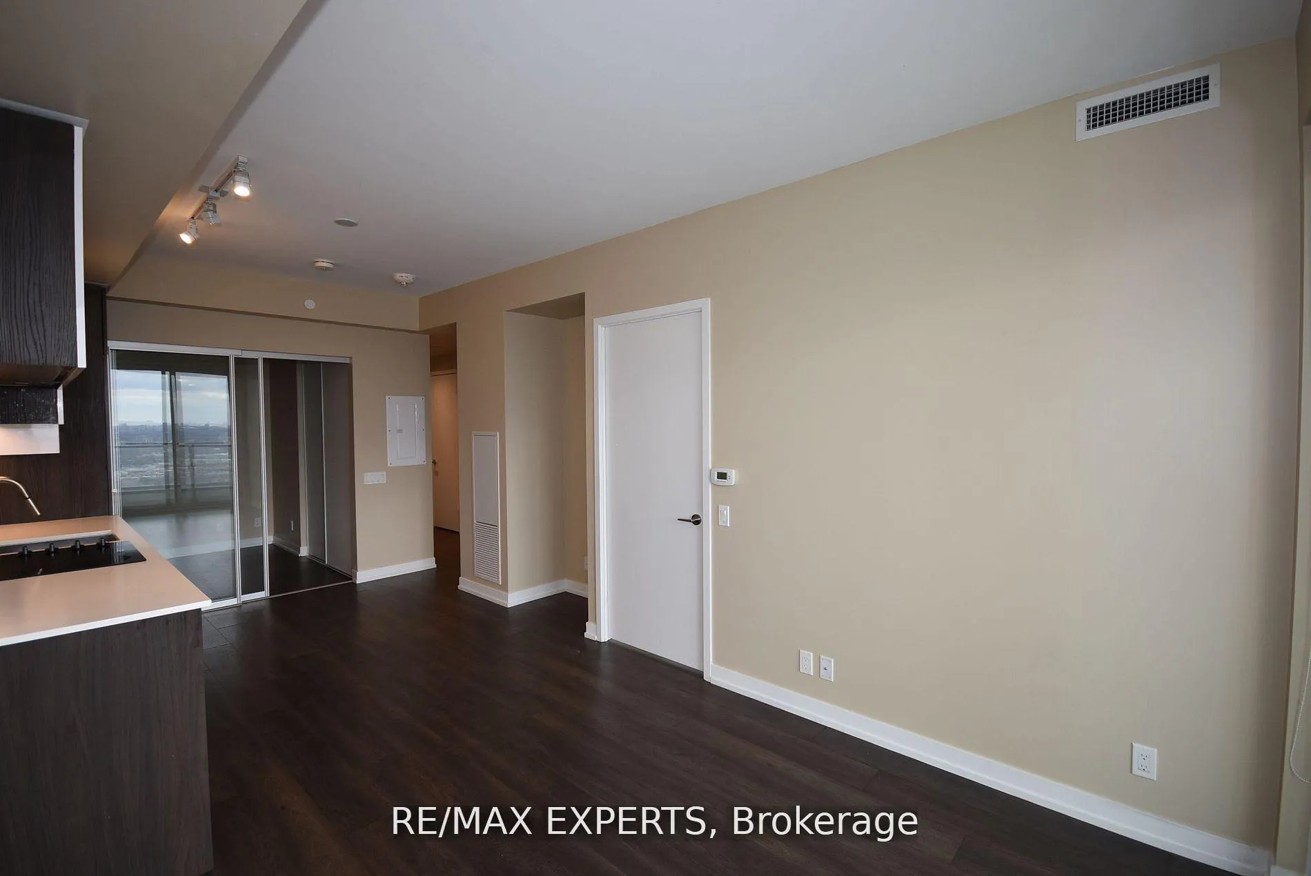 Photo 13 of Unit 5905, 5 Buttermill Avenue, Vaughan, Vaughan Corporate Centre — HOMEH