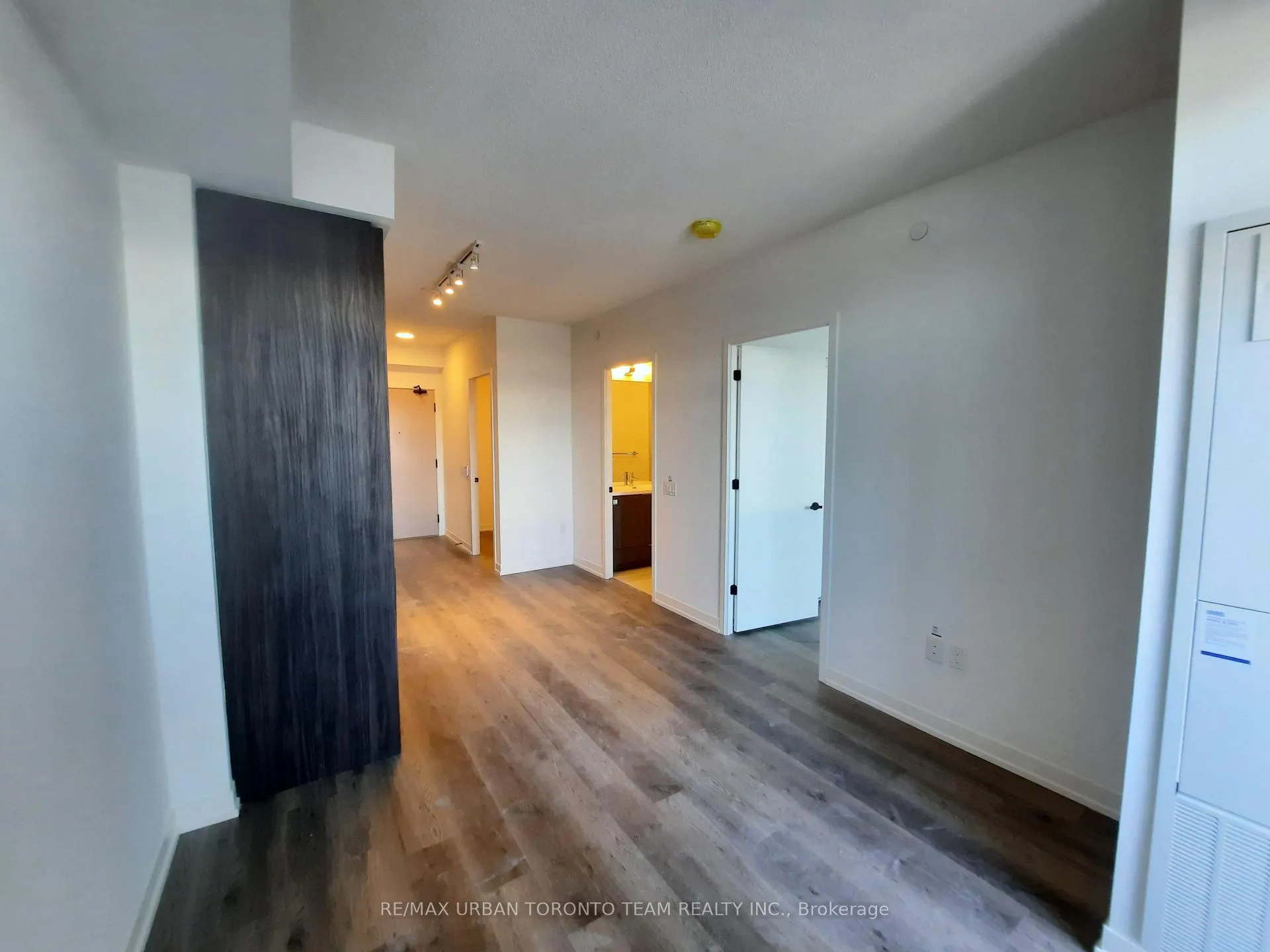 Photo 3 of Unit 710, 8 Interchange Way, Vaughan, Vaughan Corporate Centre — HOMEH